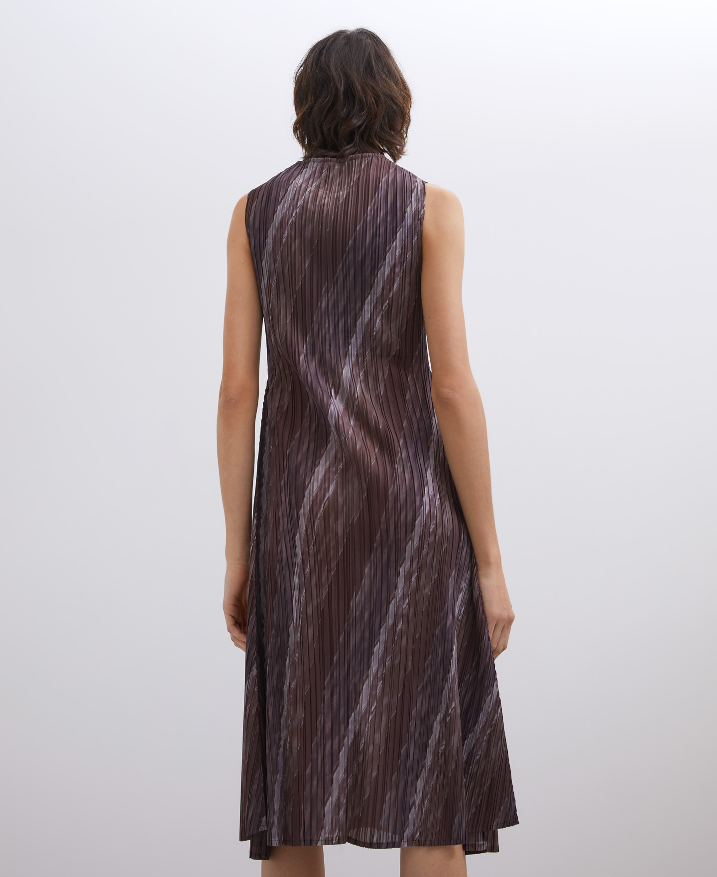 Vestido midi plisado estampado image number 1