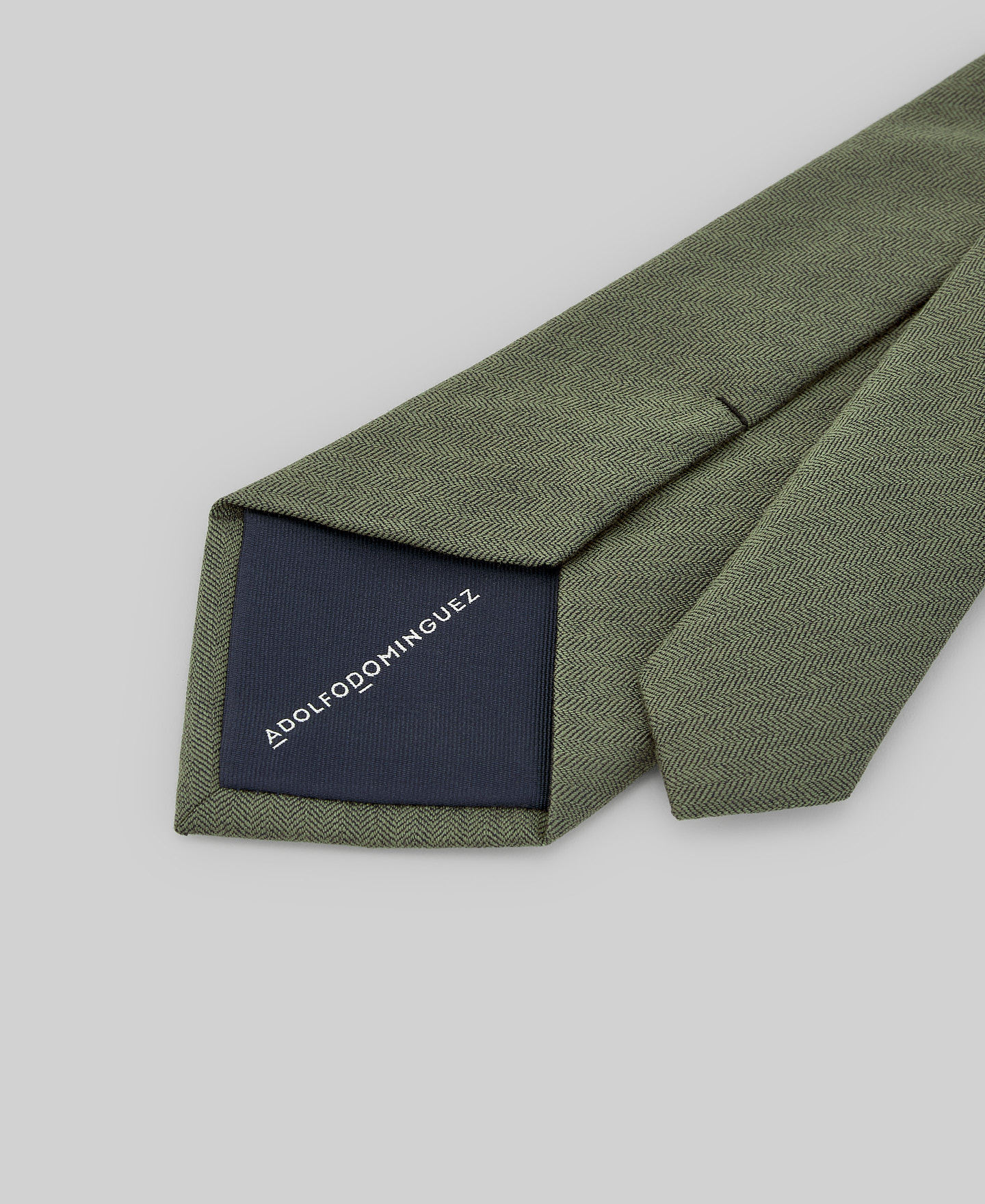 Olive green tie man image number 1