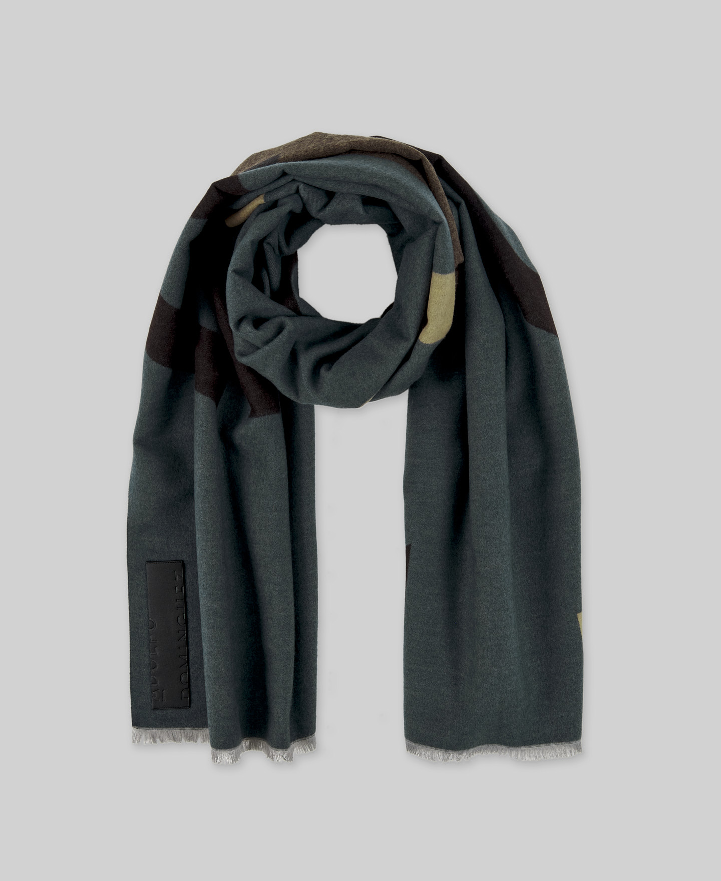 Jacquard maxi logo scarf woman image number 3