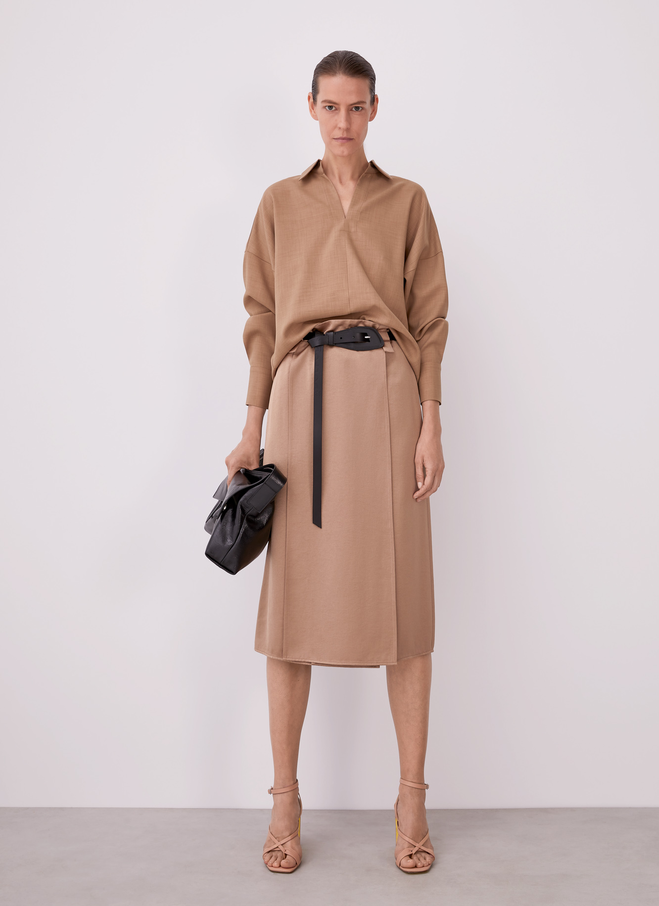 Midi skirt with pleats image number 5