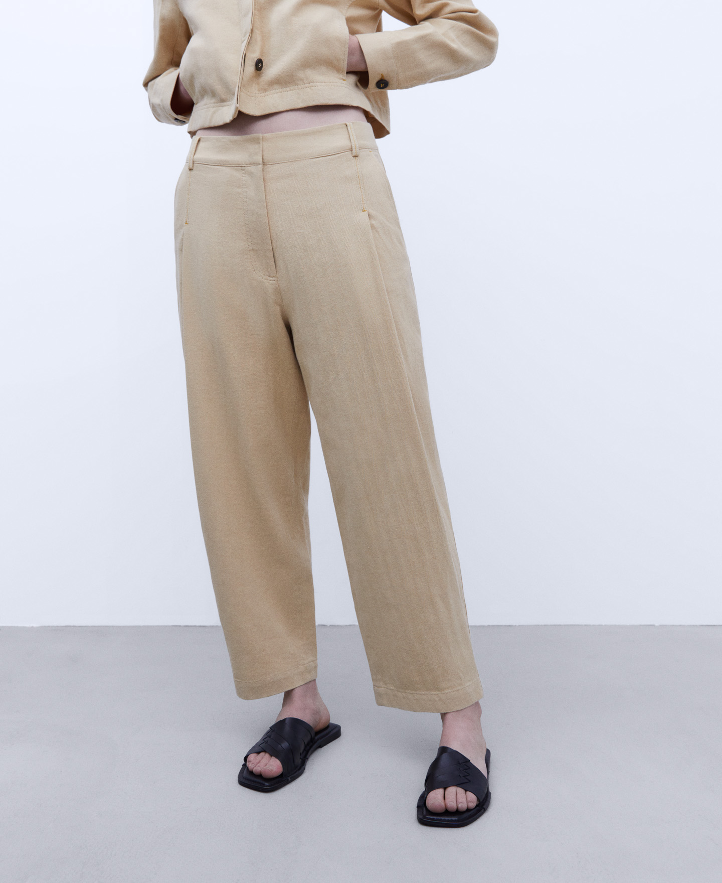 リンネルとコットンのバナナパンツ image number 0