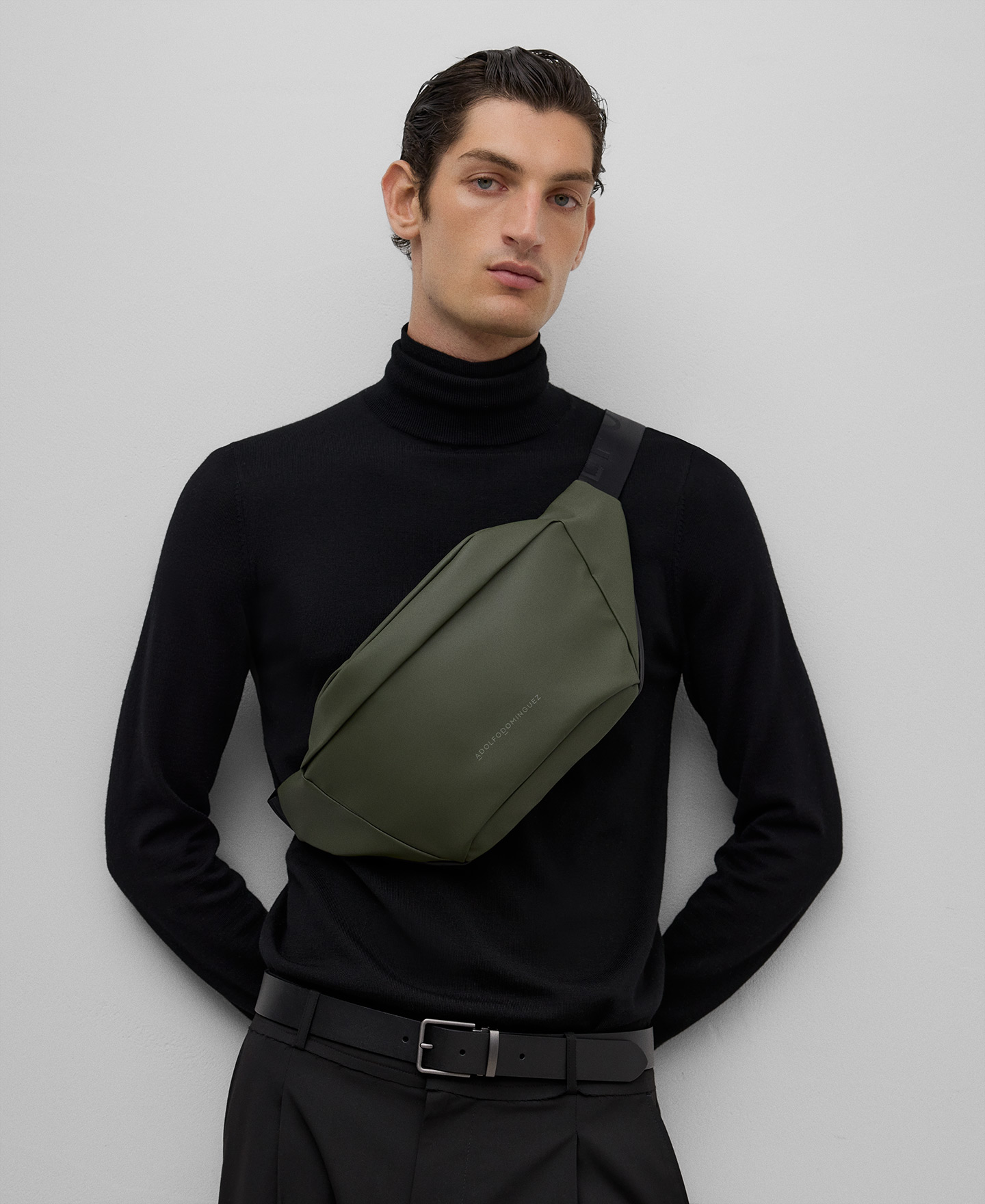 Recycled polyester fanny pack man image number 4