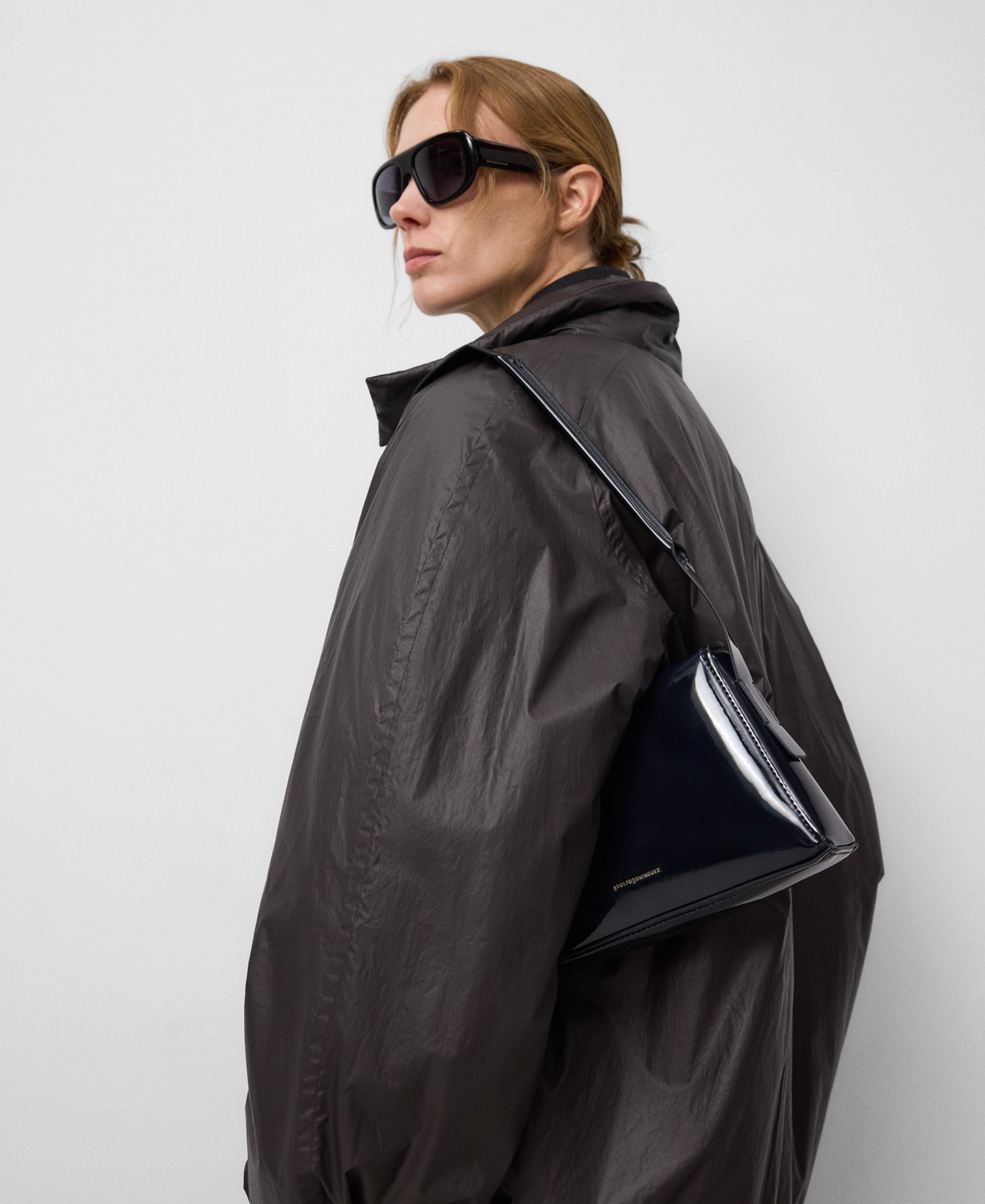 Bolso de hombro Mica charol mujer image number 5