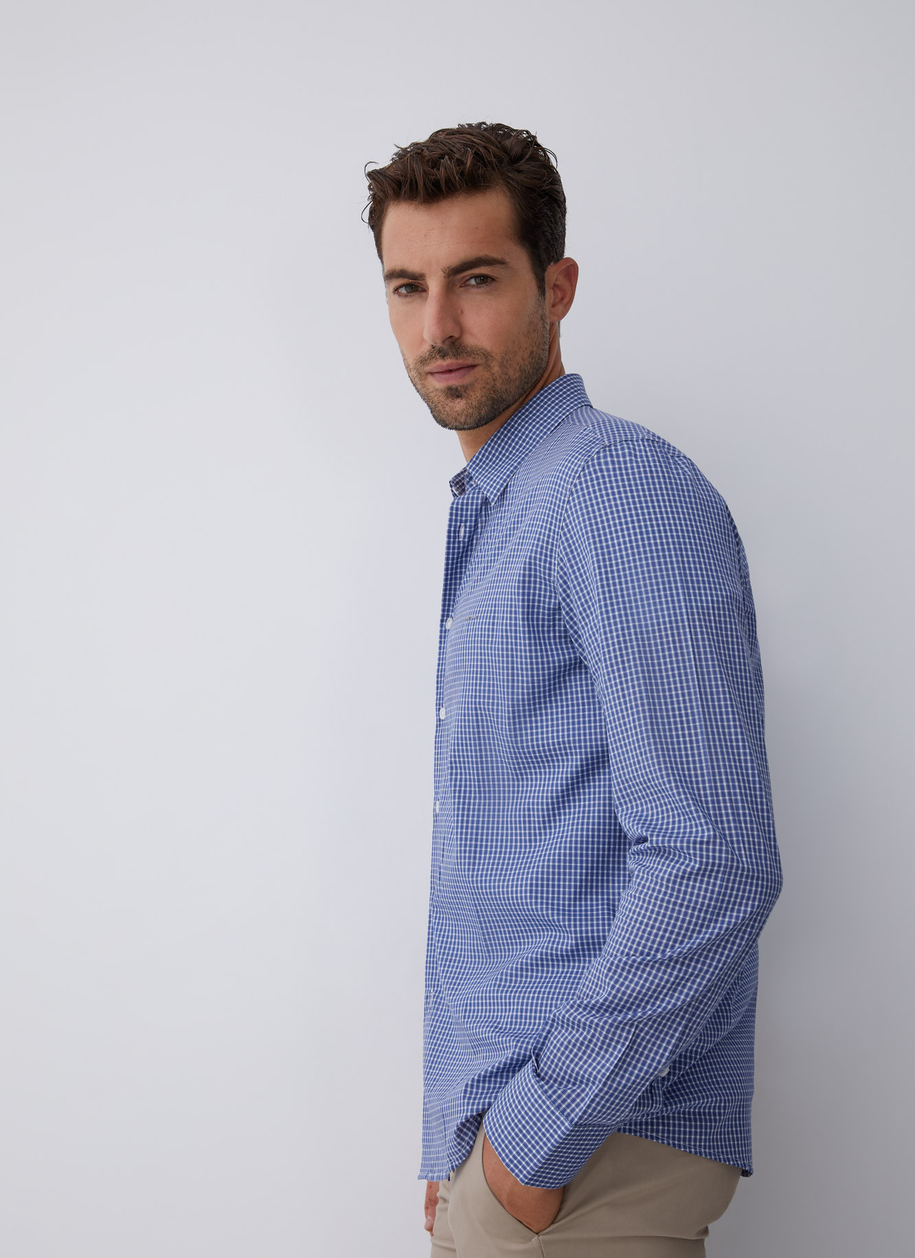 Camisa de micro cuadros en algodón image number 3
