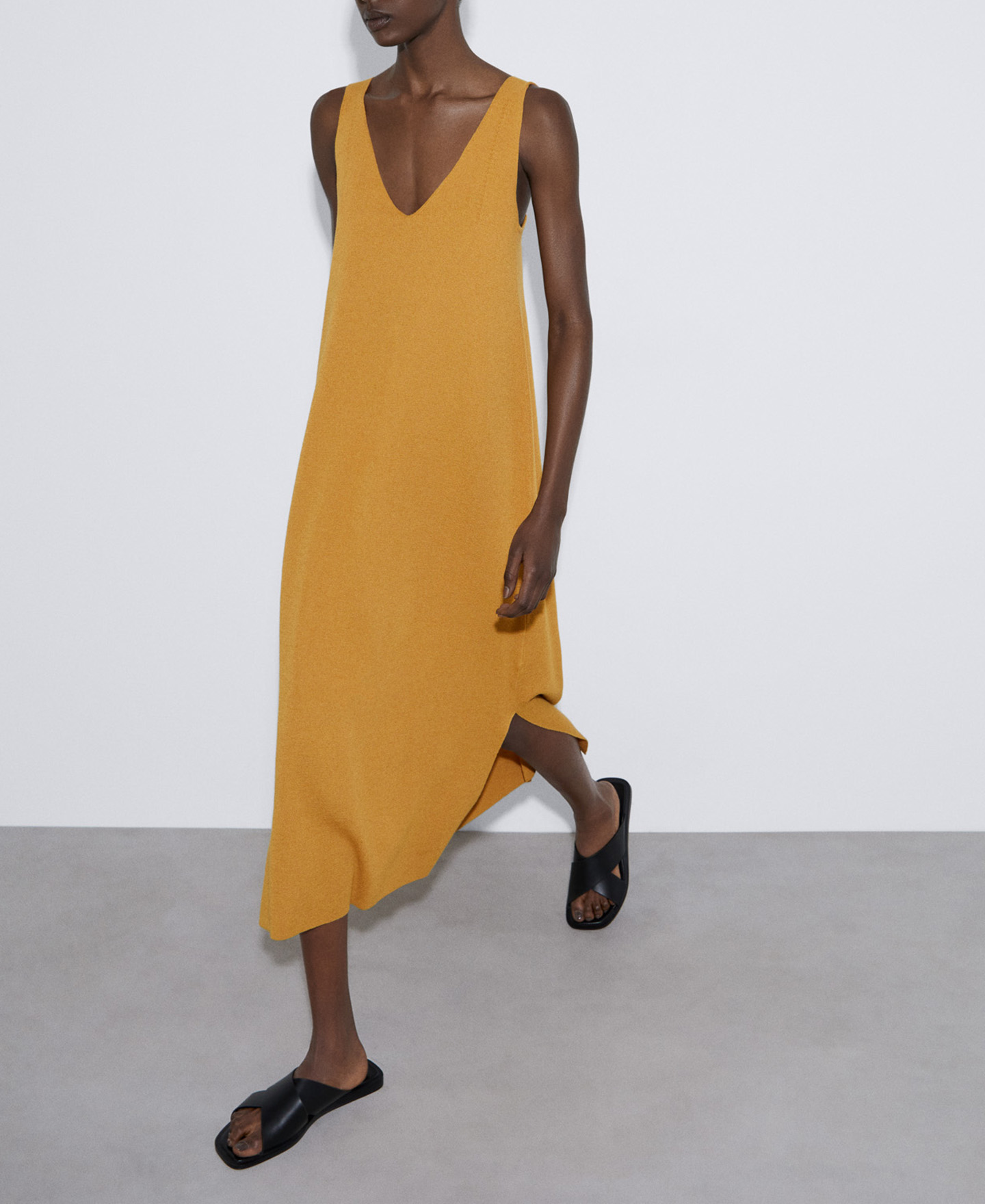 V-neck knit dress image number 0