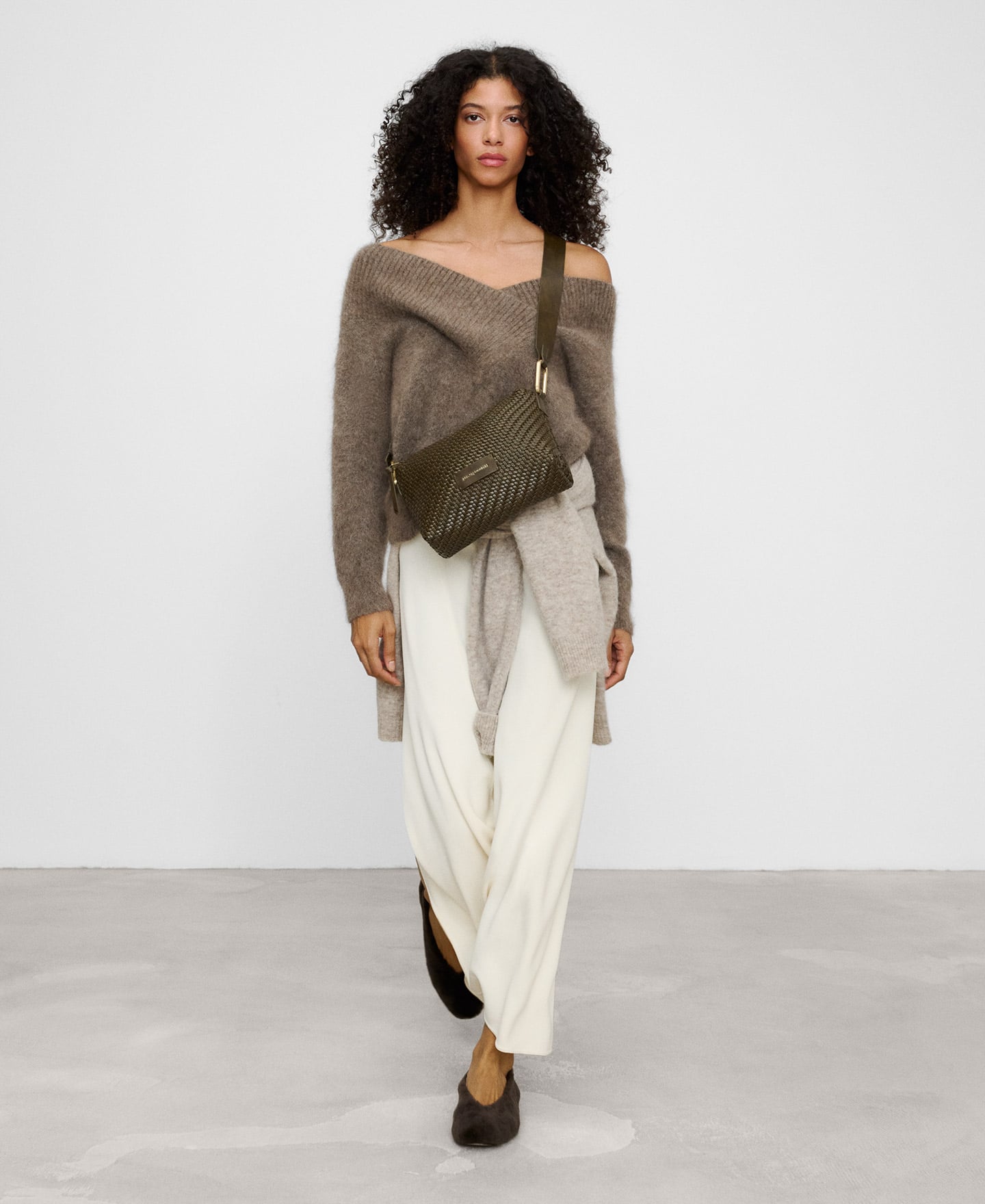 Philo medium woven crossbody image number 5