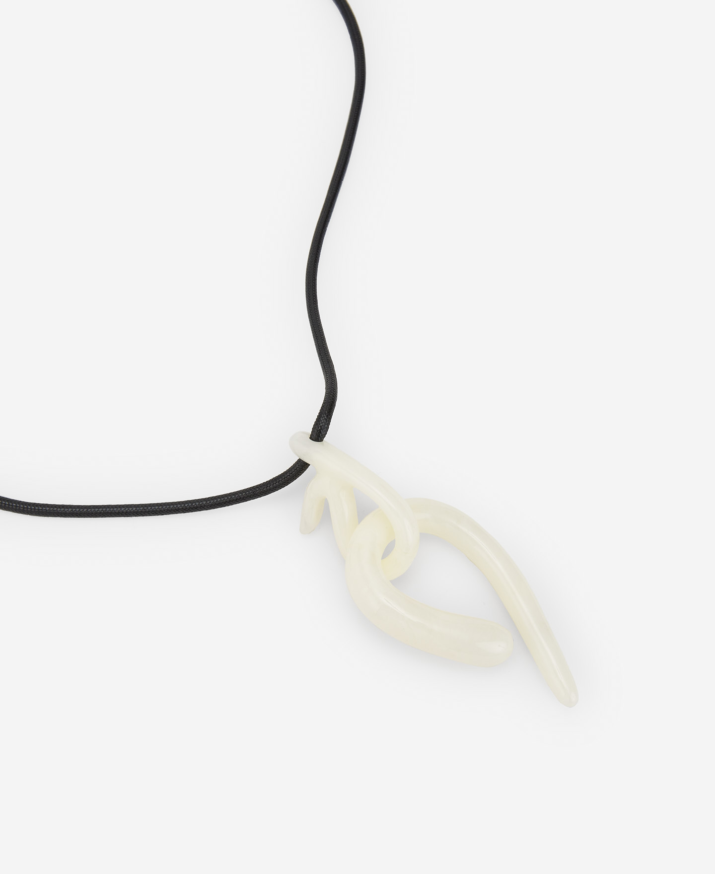 Soltar motif resin pendant image number 1