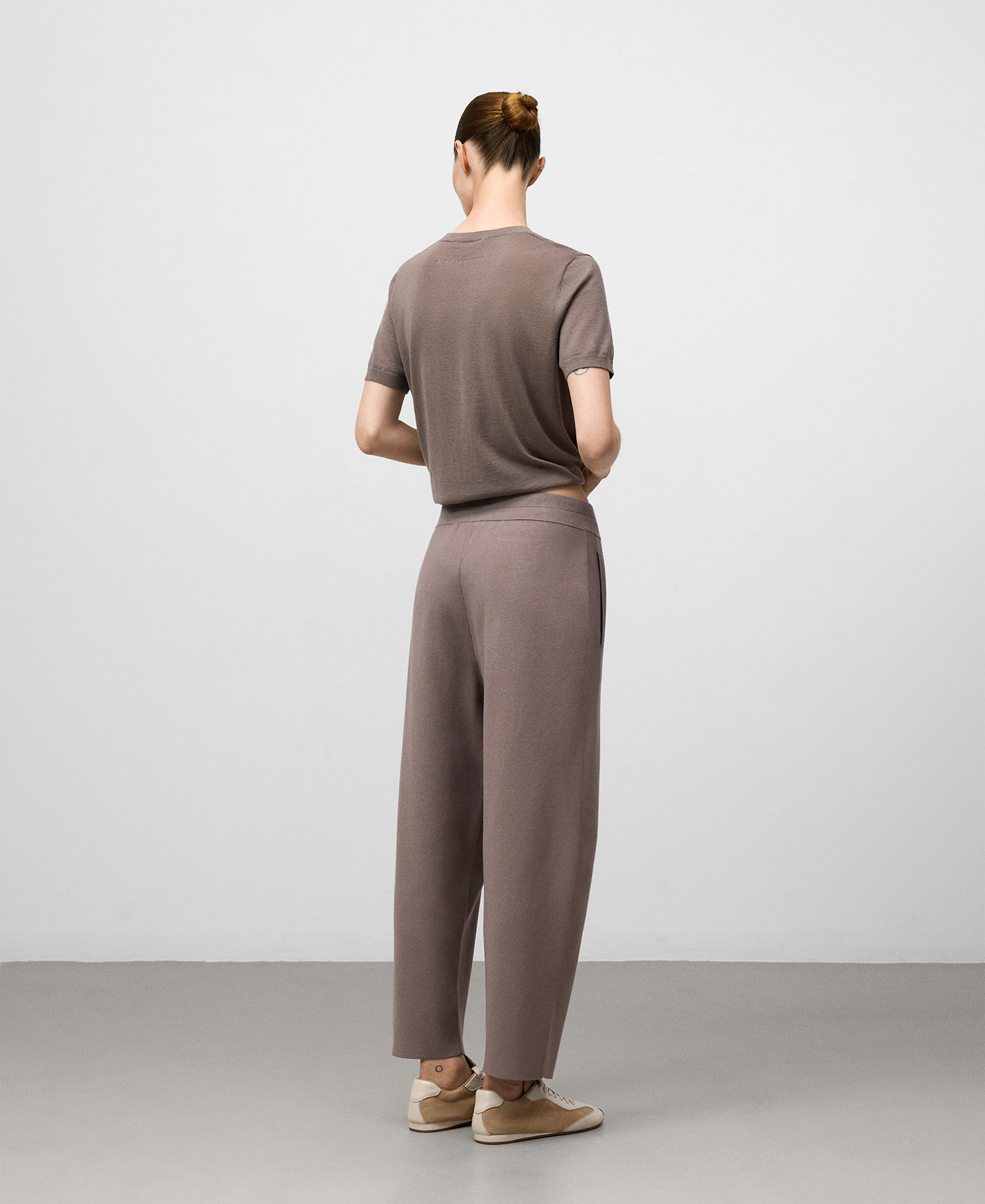 Knit jogger trousers woman image number 2