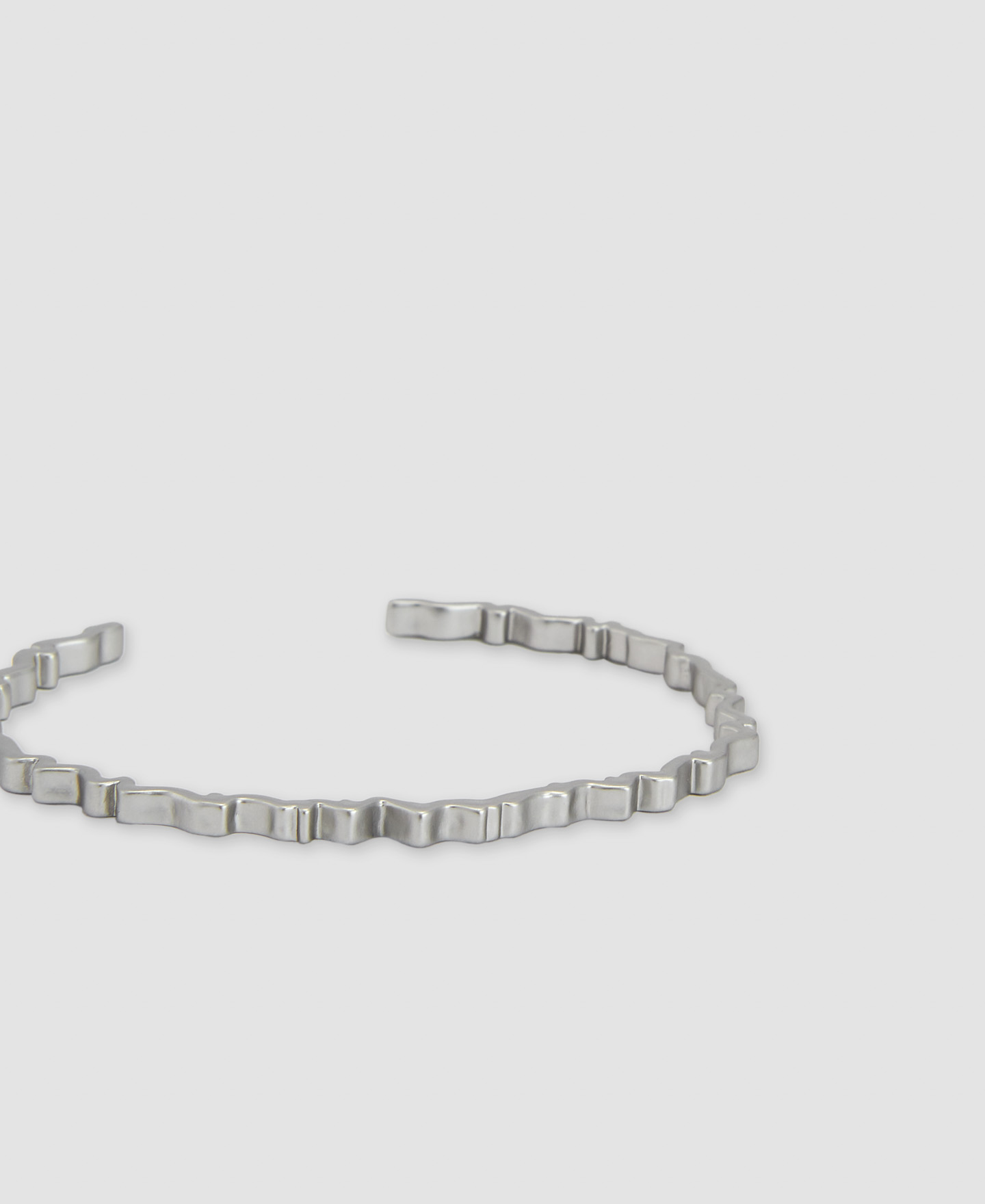 Folded bracelet image number 1