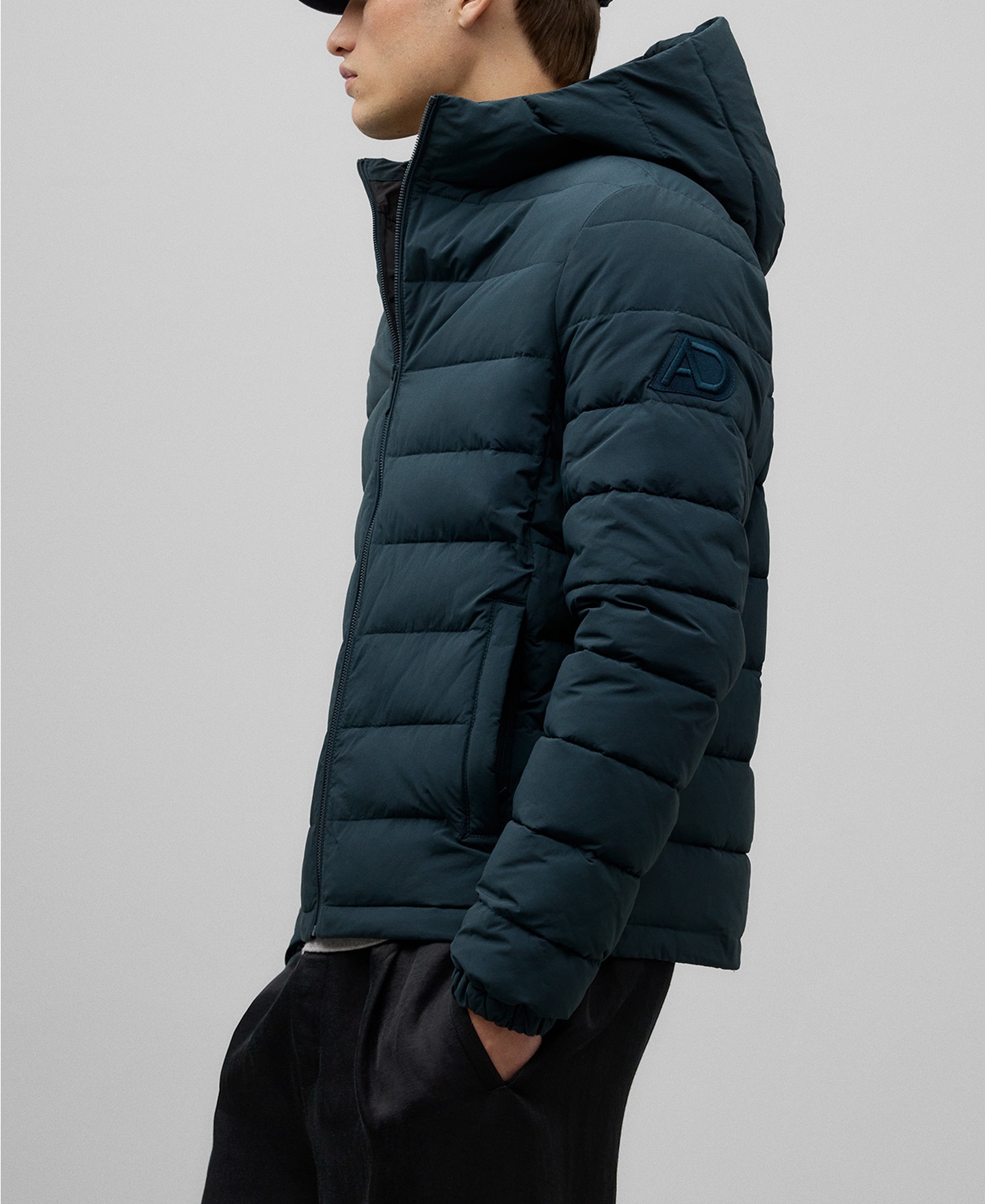 Quilted hooded coat man image number 3