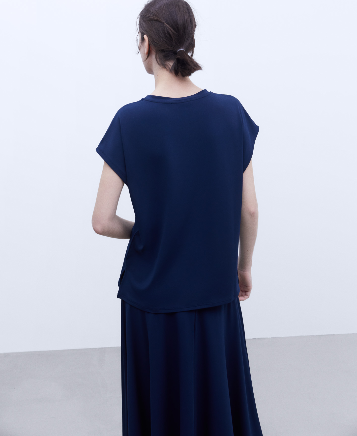 Crew neckline t-shirt image number 2