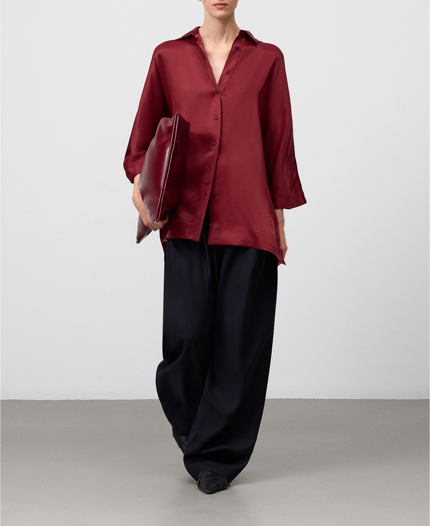 Camisa oversize satinada image number 1
