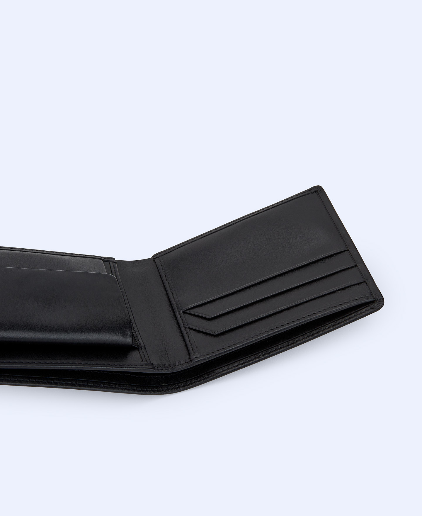 Responsible leather folding wallet image number 2
