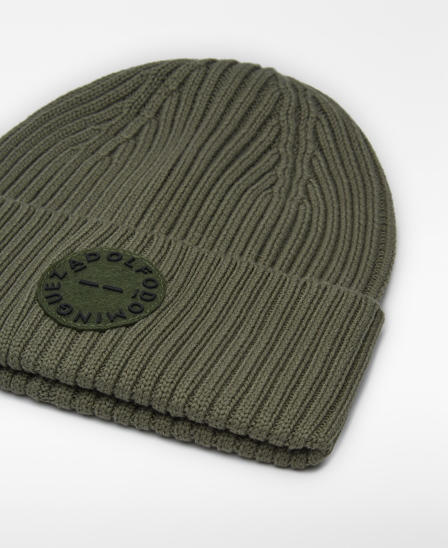 Gorro punto parche logotipado hombre image number 1