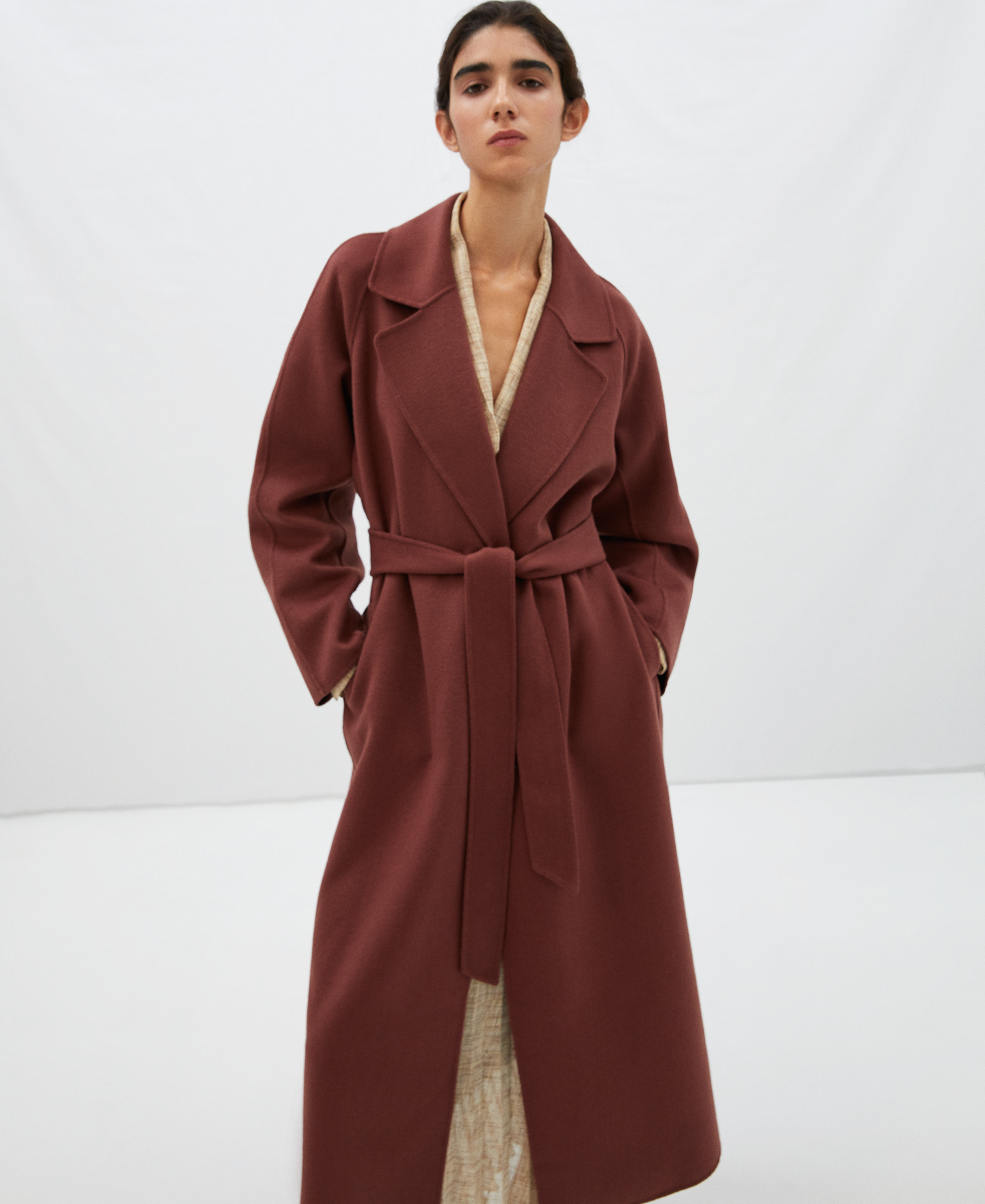 Merino wool travel coat image number 4