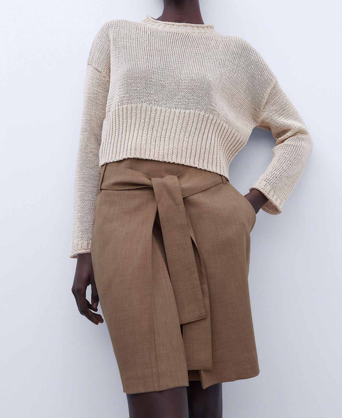 Knitted crop sweater image number 0