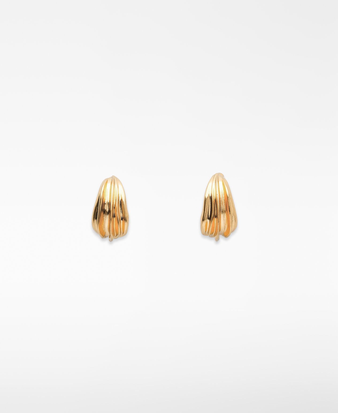 Raised metal hoops woman image number 0