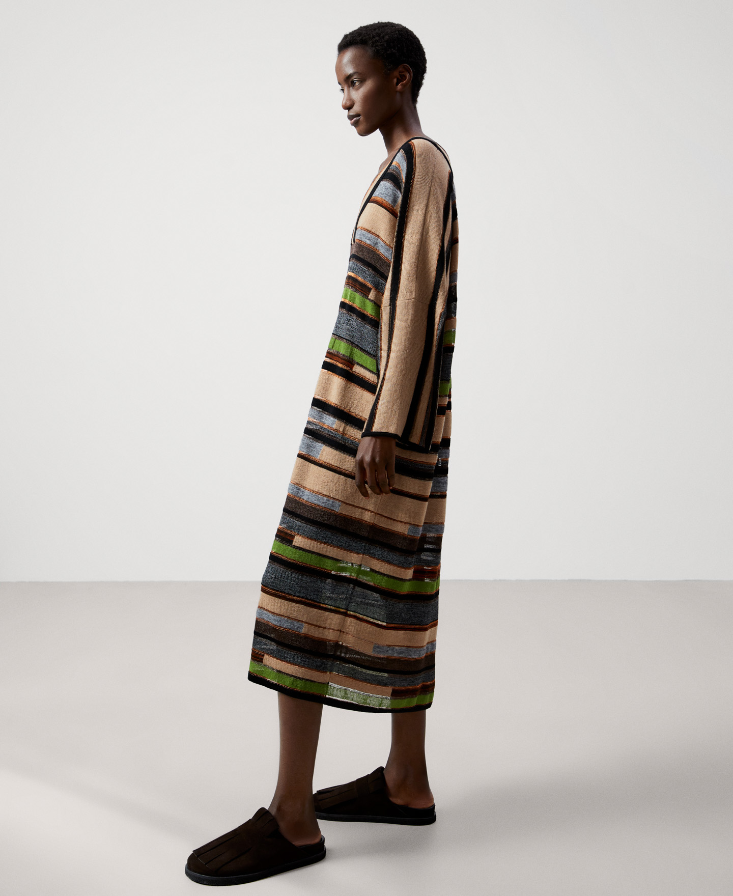 Long dress in intarsia wool image number 0