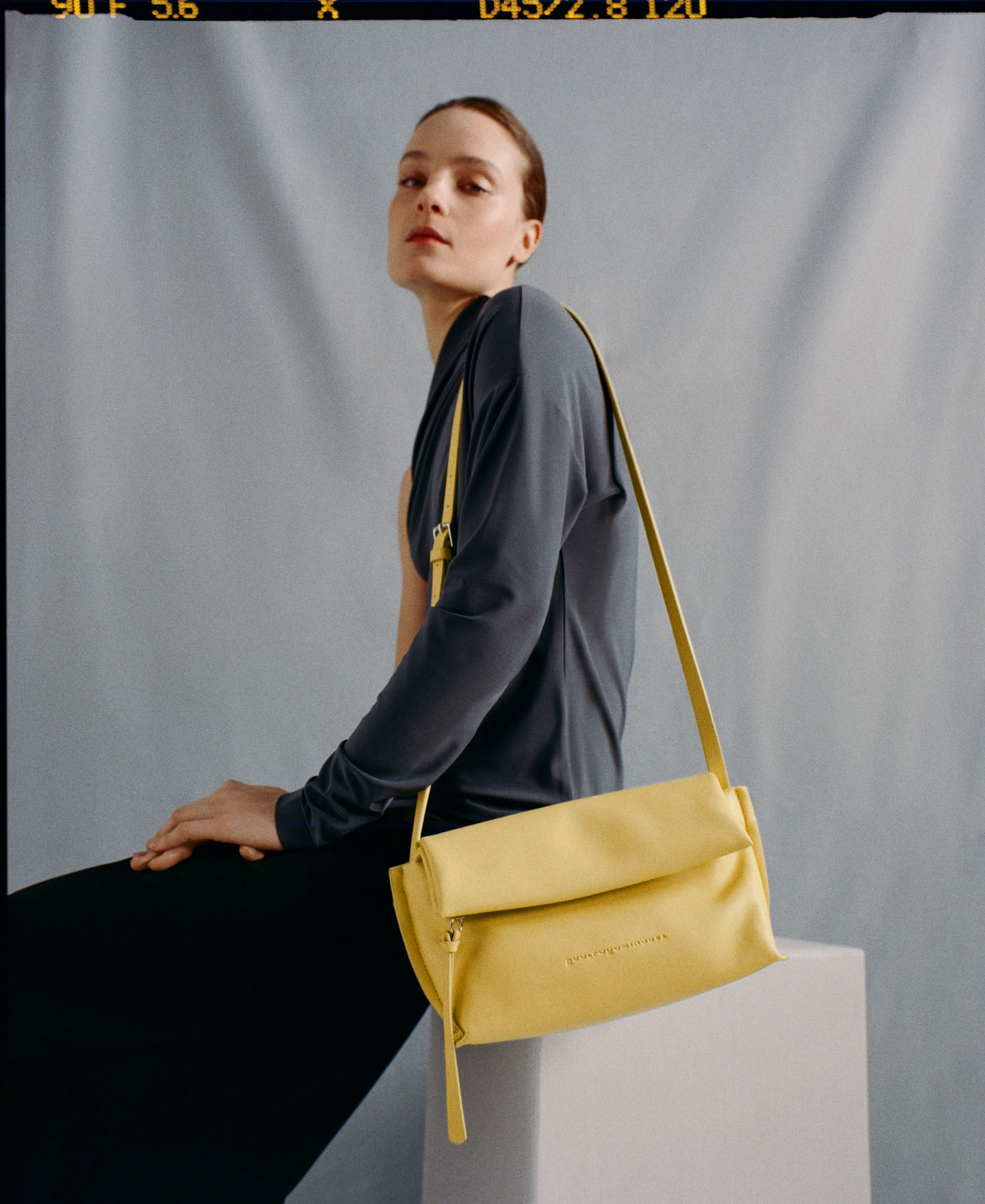 Recycled polyurethane small shoulder bag image number 4
