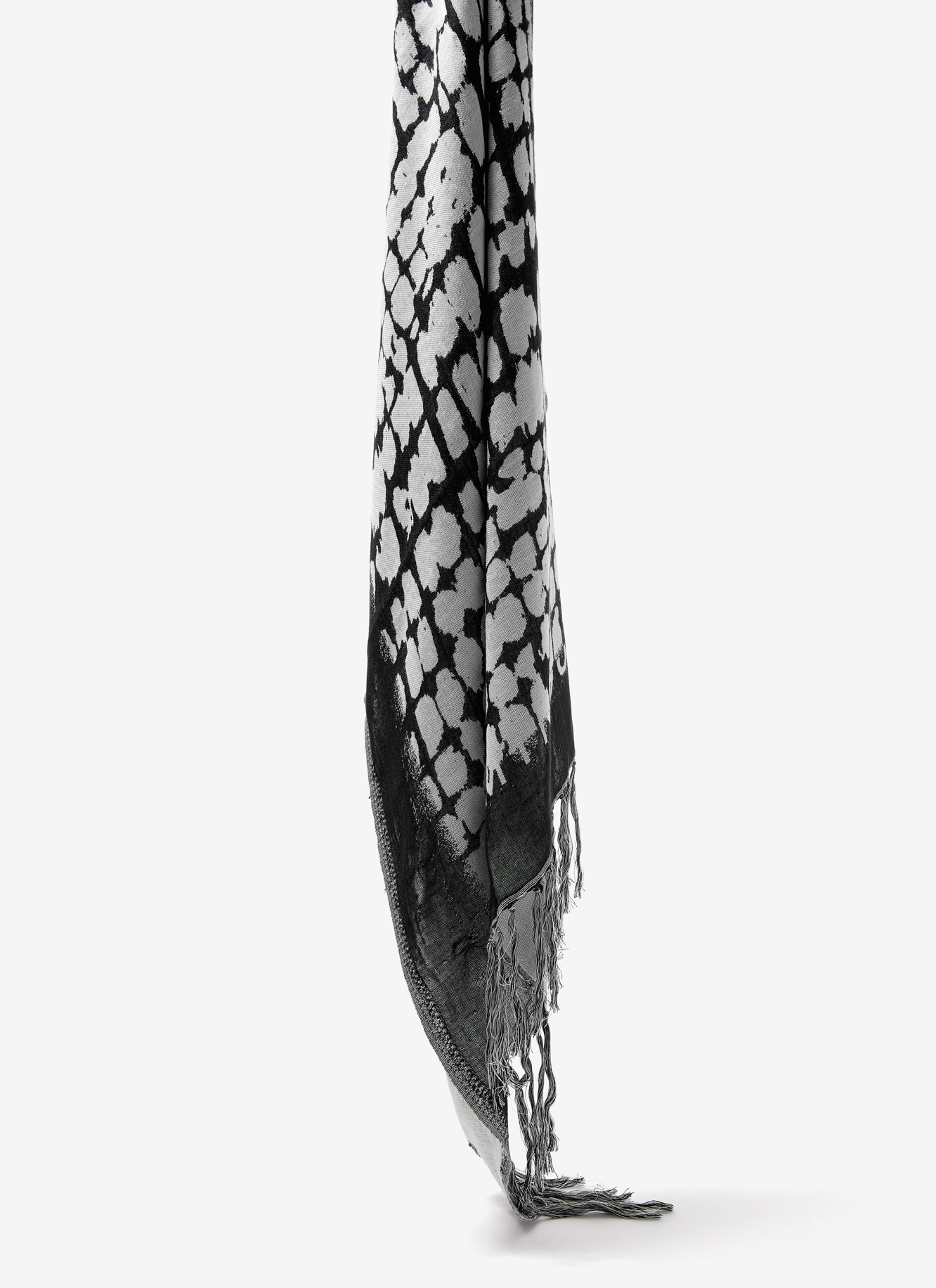 Viscose and modal jacquard foulard image number 1