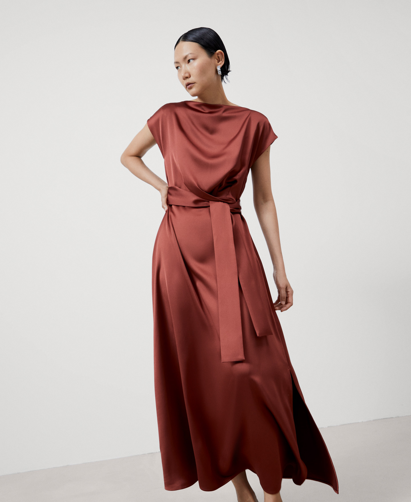 Recyled polyester draped dress image number 5