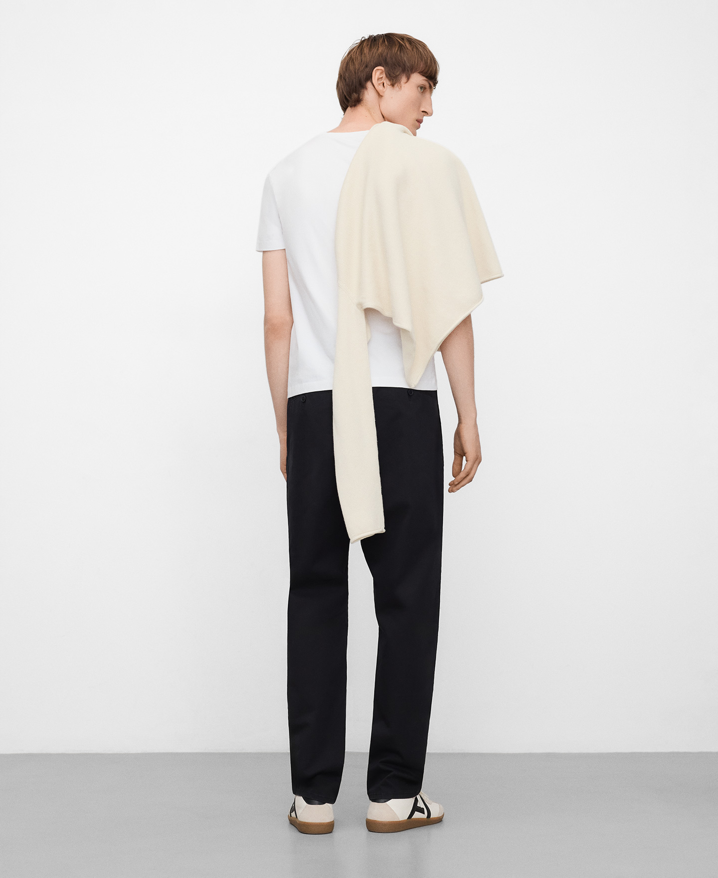 Regular fit chino trousers man image number 2