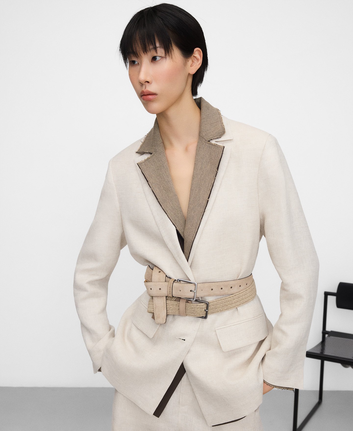 Mixed-fabric tailored blazer image number 3