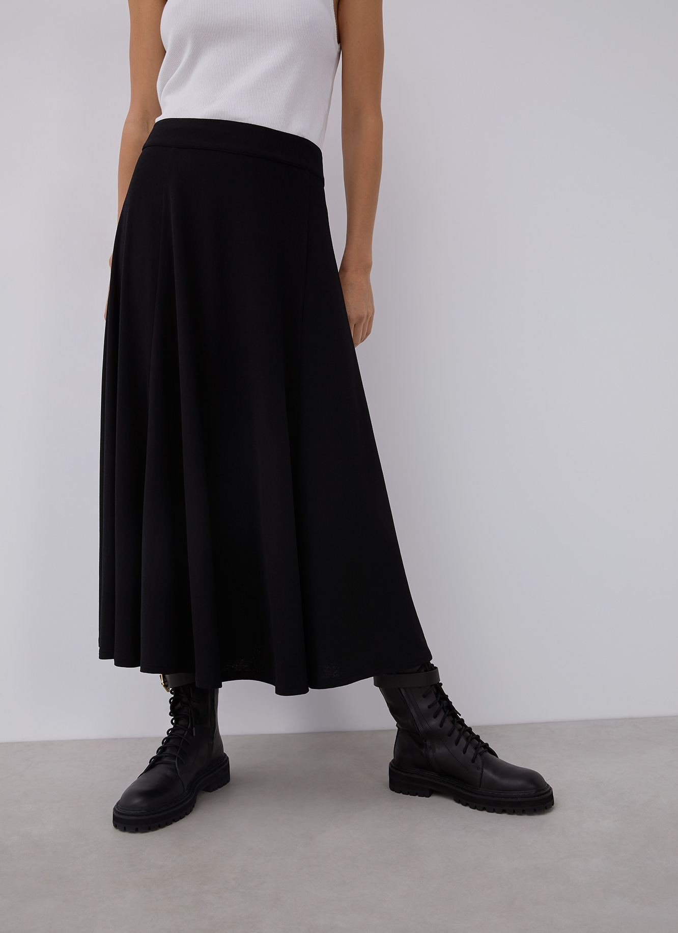 Knitted midi skirt image number 0