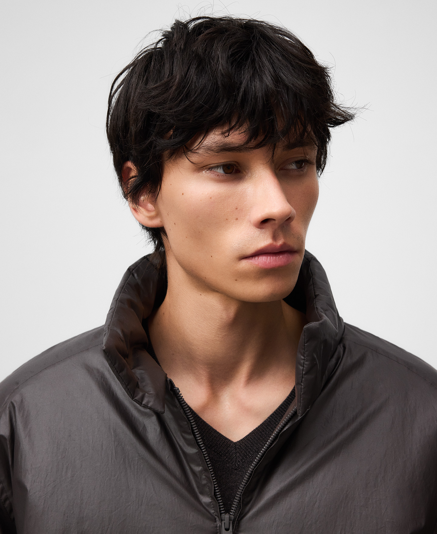 Chaqueta corta impermeable hombre image number 3