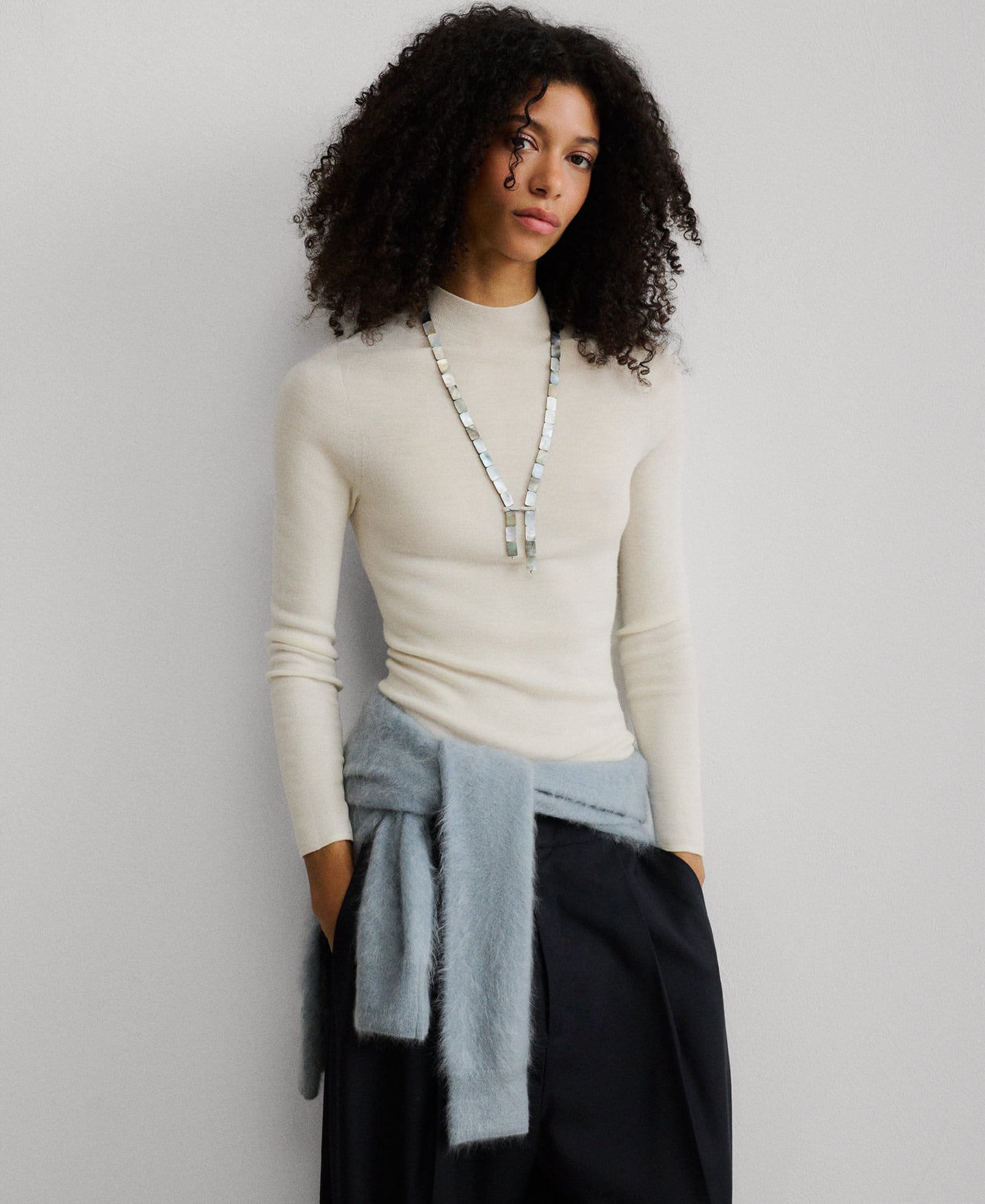 Shell piece necklace image number 3