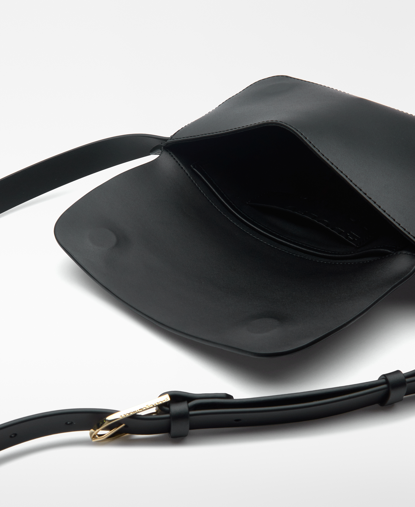 Flap leather bag woman image number 3