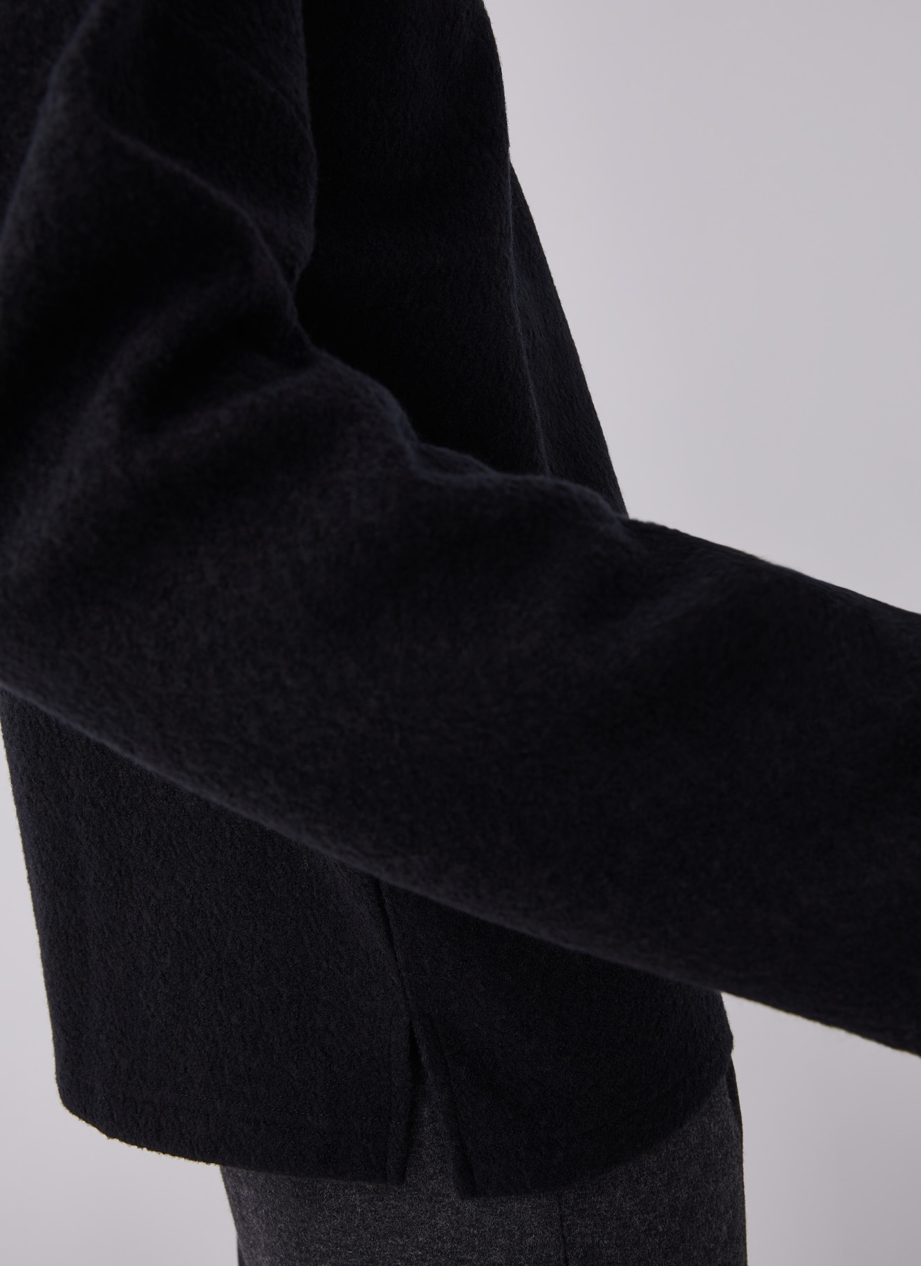 Merino wool sweatshirt image number 2