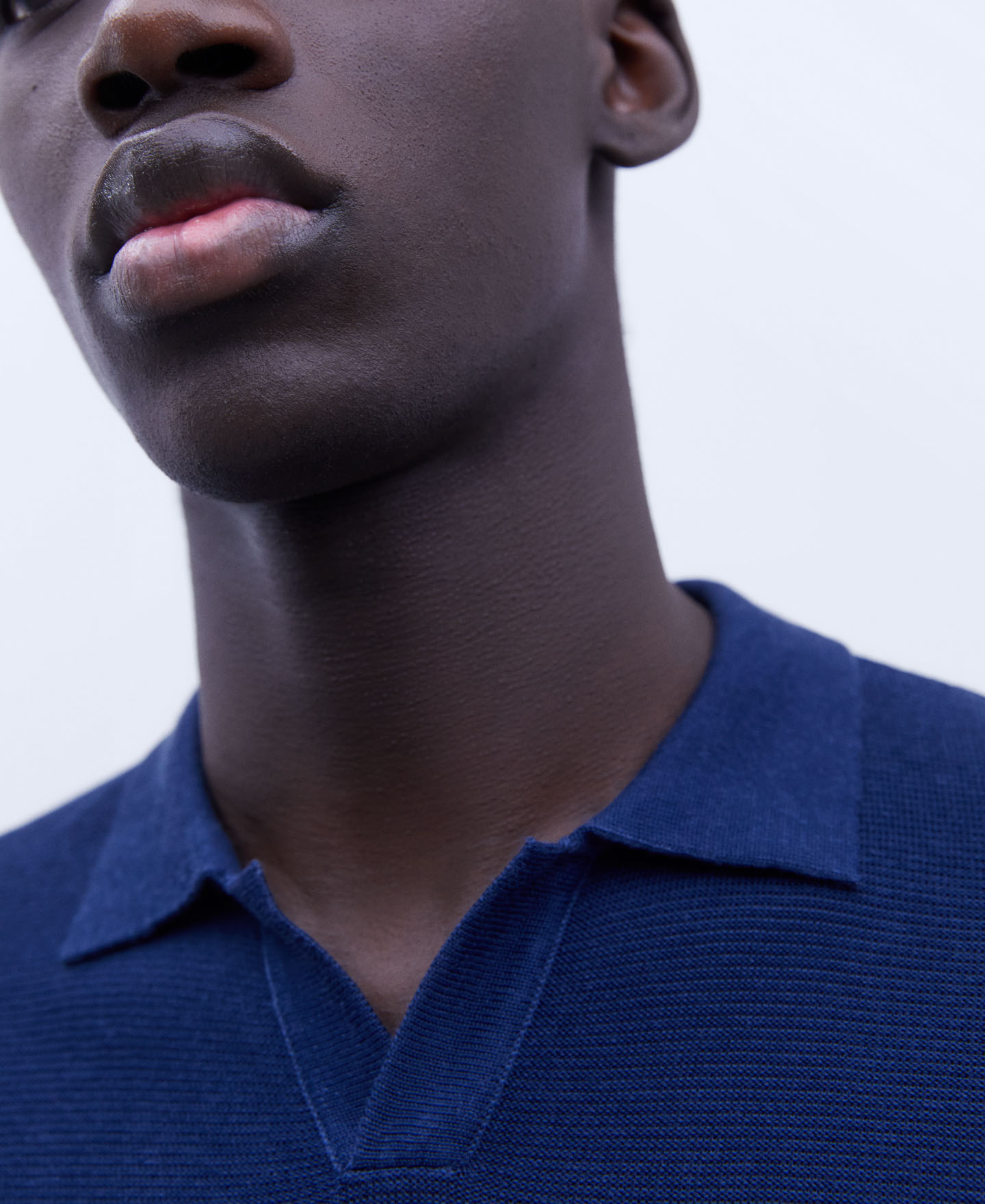 Regular fit buttonless polo shirt image number 3