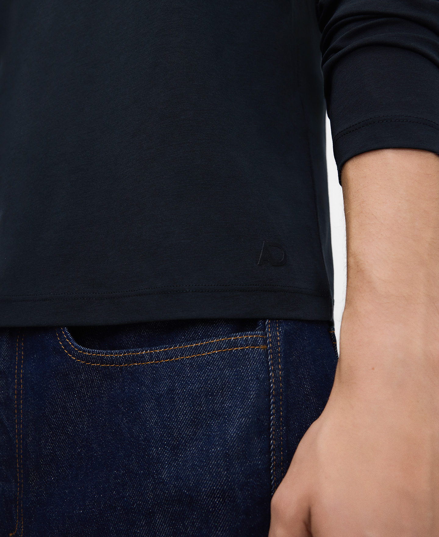 Camiseta regular fit manga larga hombre image number 3