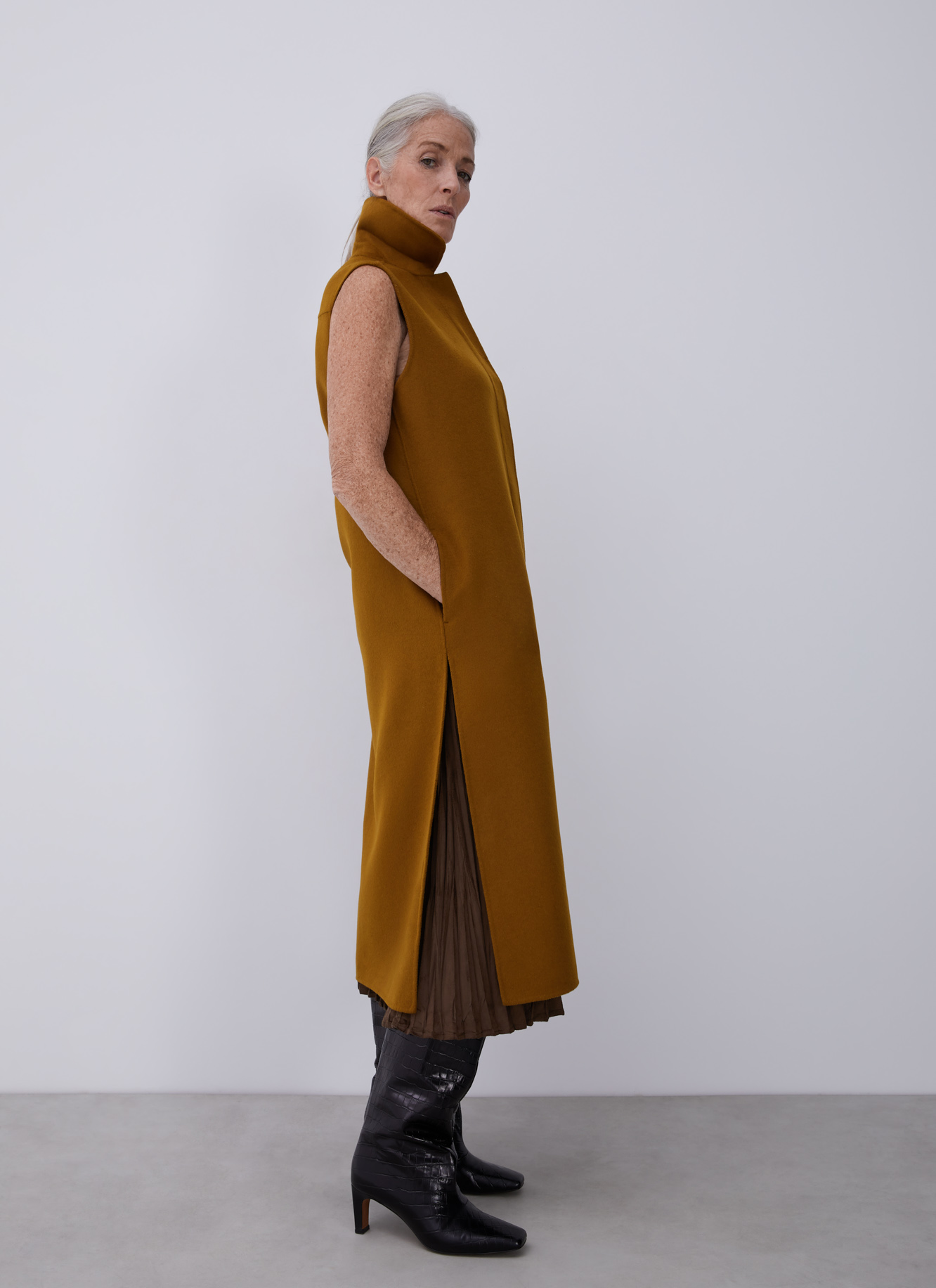 Chaleco extralargo en merino image number 5