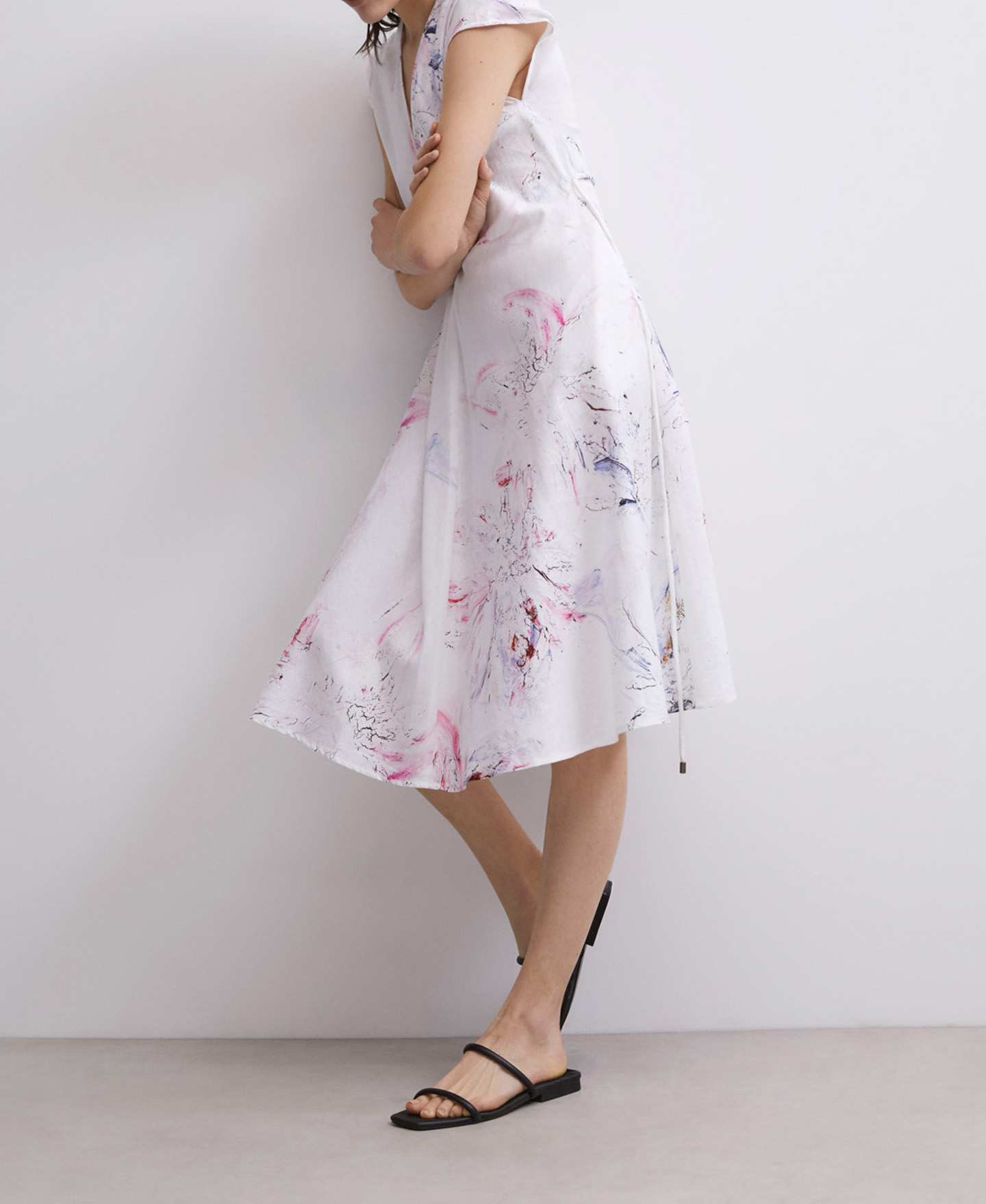 Drop sleeves printed midi dress image number 0