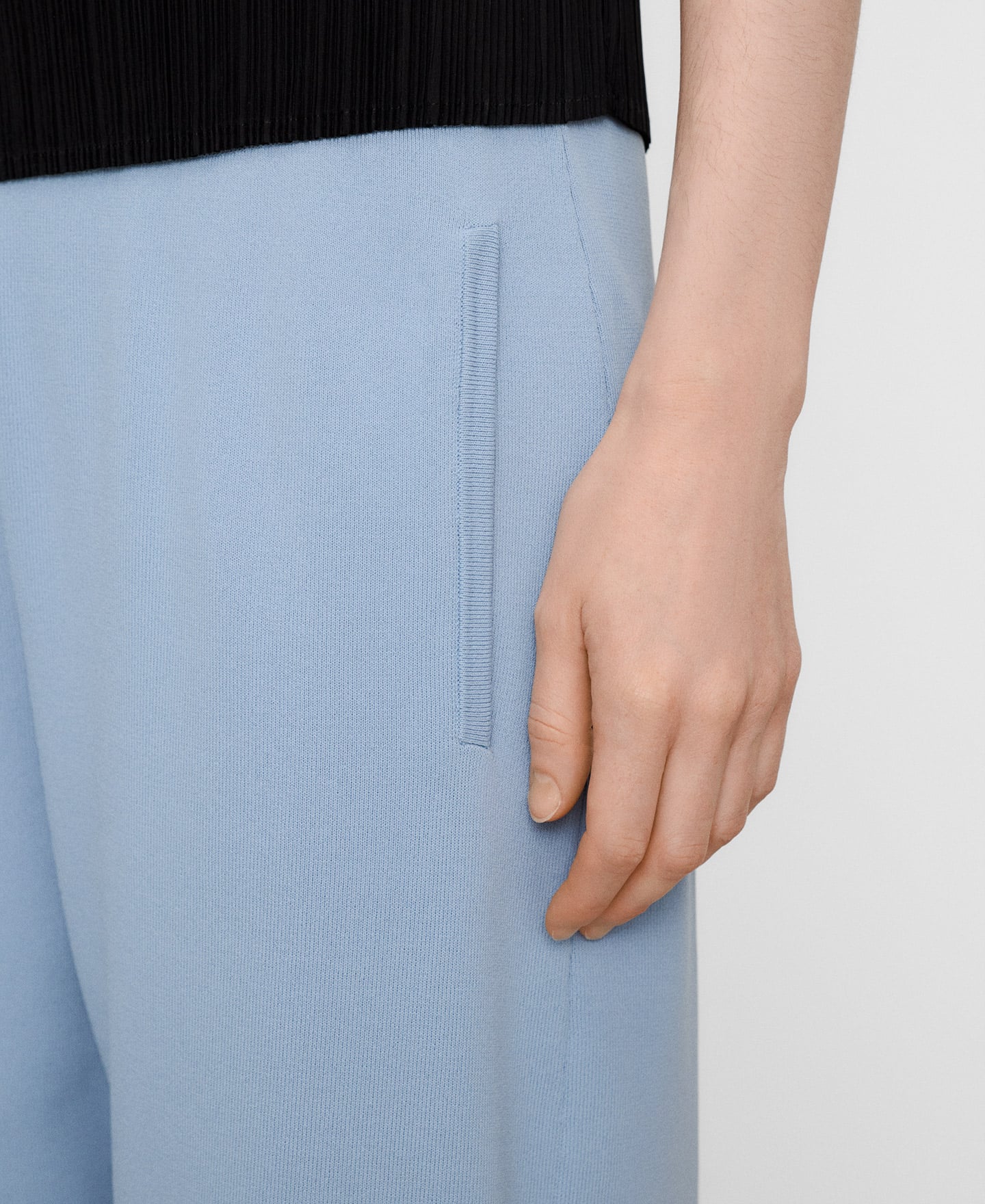 Pantalon barrel fit en maille image number 3