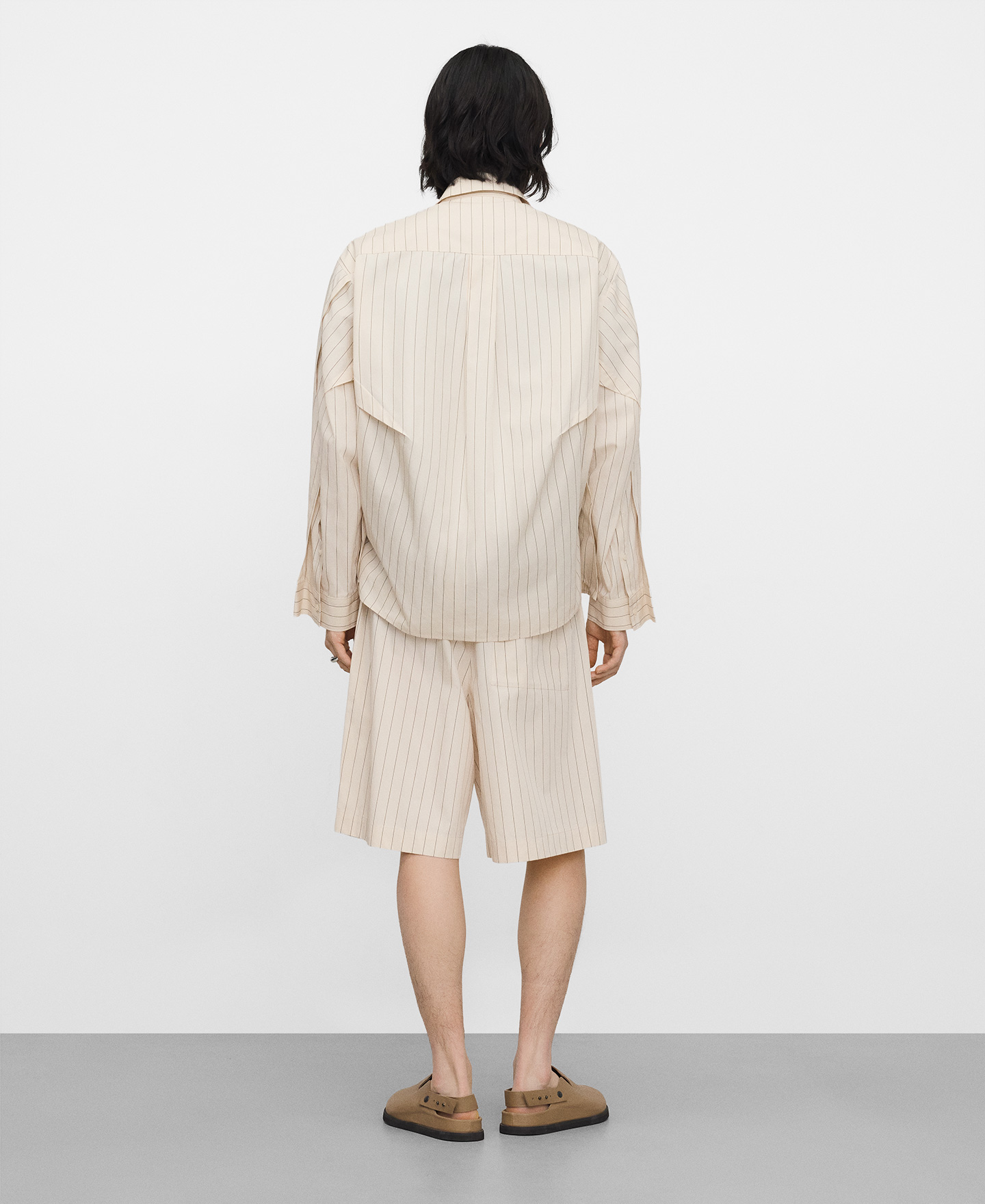 Relaxed fit pleated striped shirt image number 2