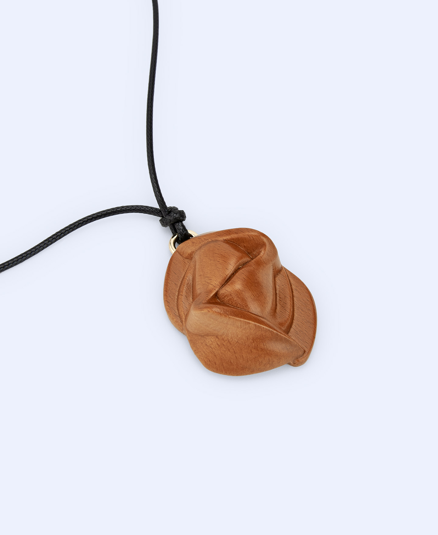 Contracción motif wood pendant image number 1