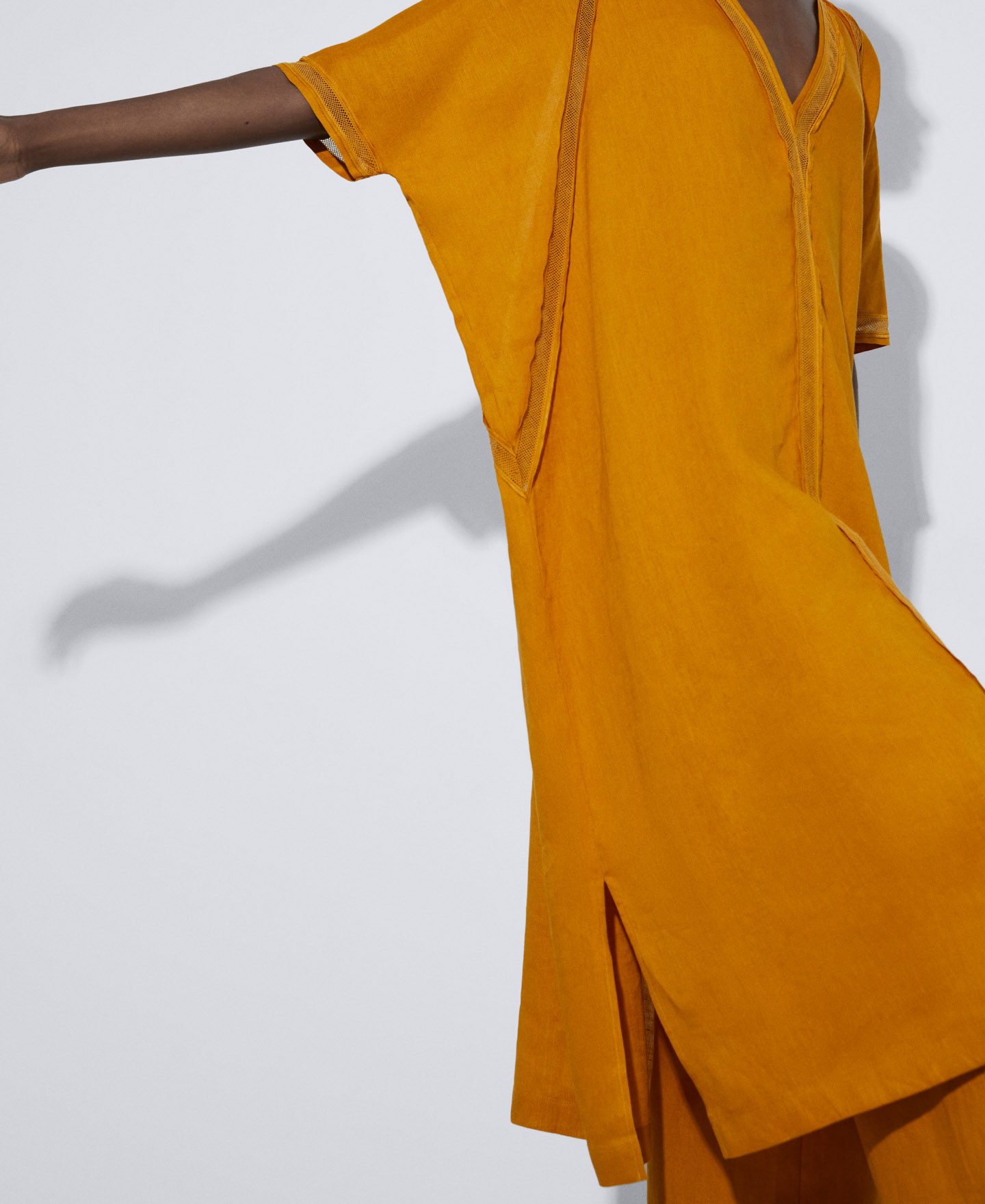 Responsible linen kaftan shirt image number 3