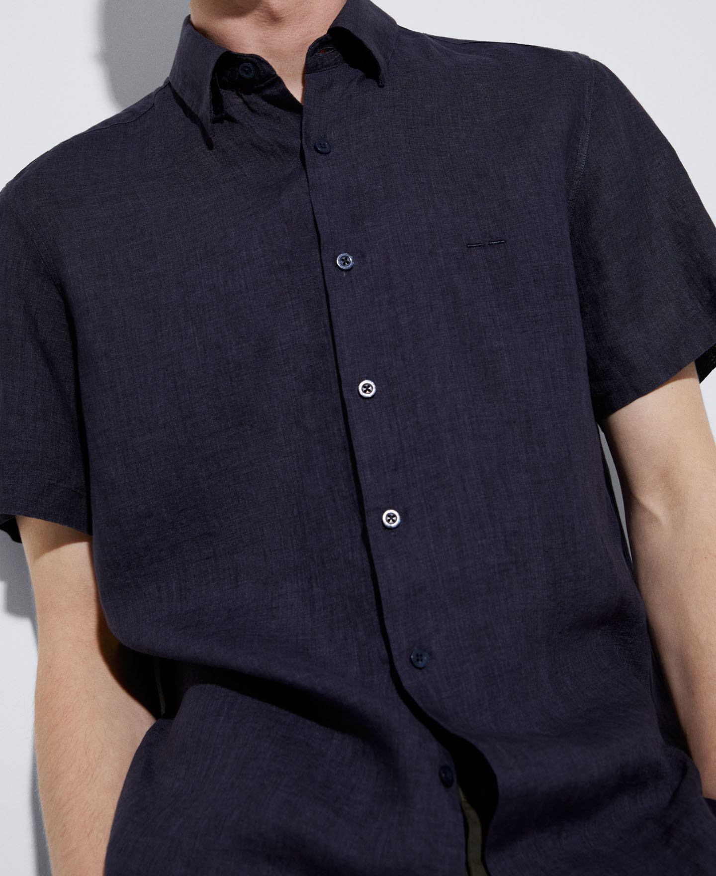 Short sleeve linen shirt image number 3