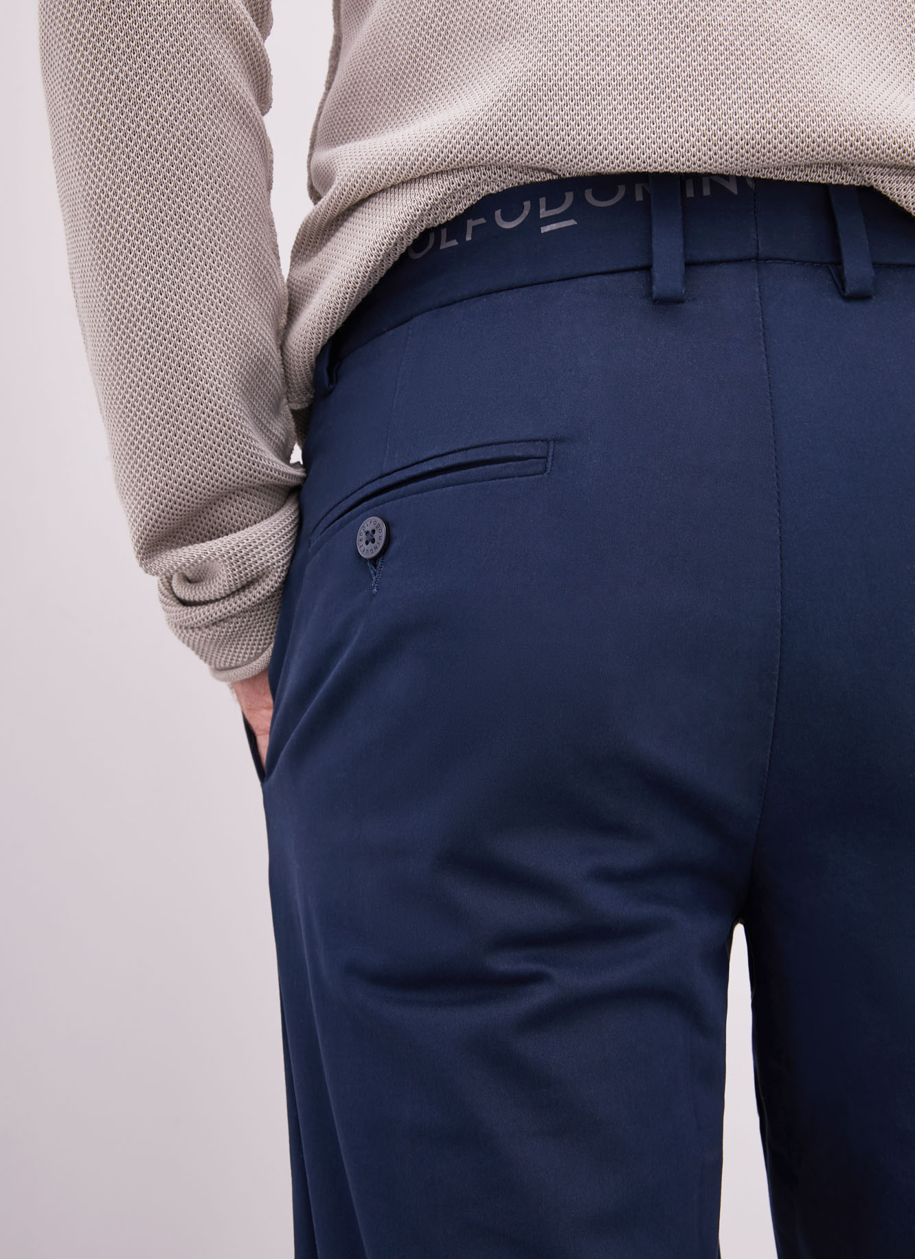 Elastic cotton trousers image number 3