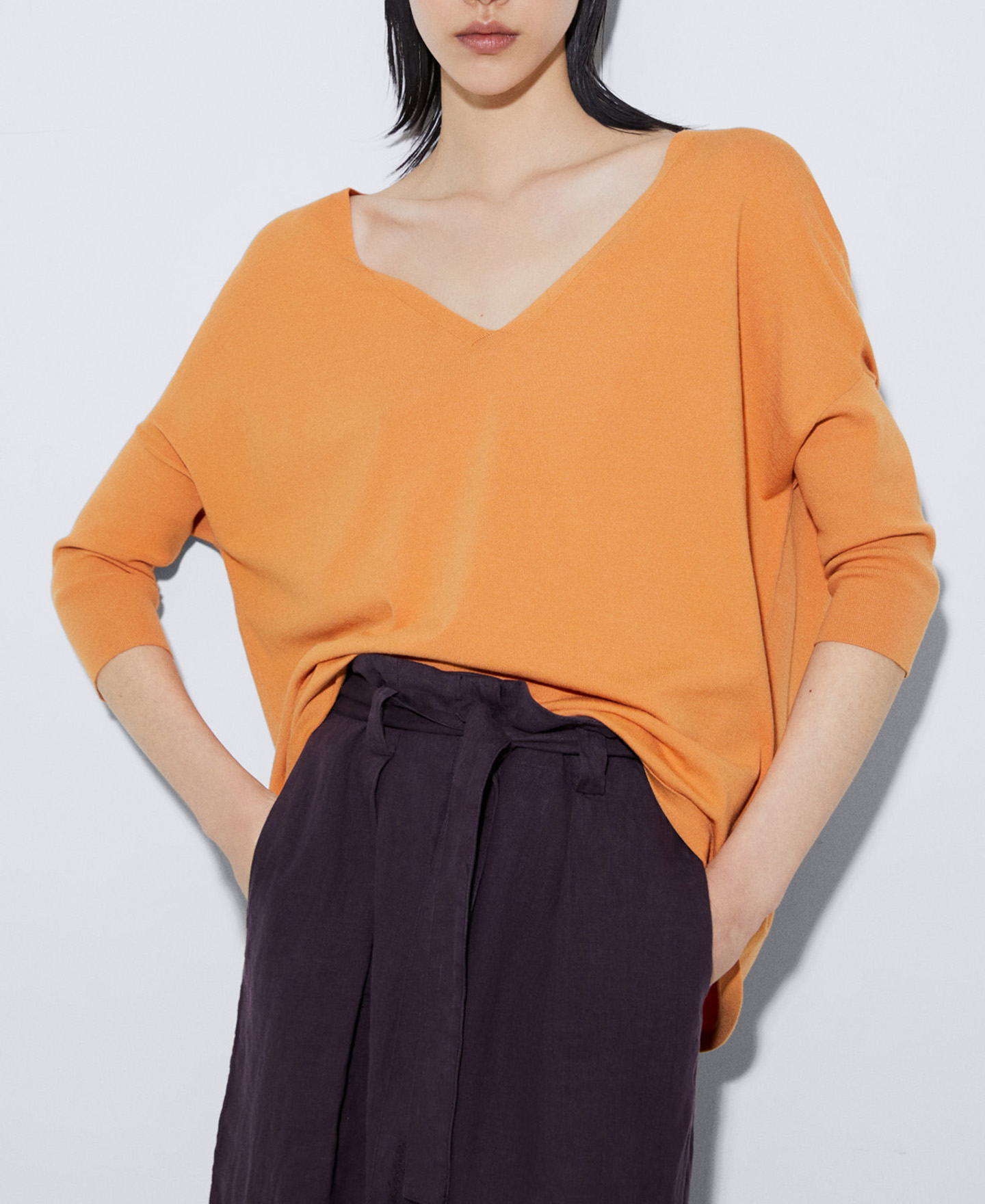 Jersey amplio escote pico image number 0