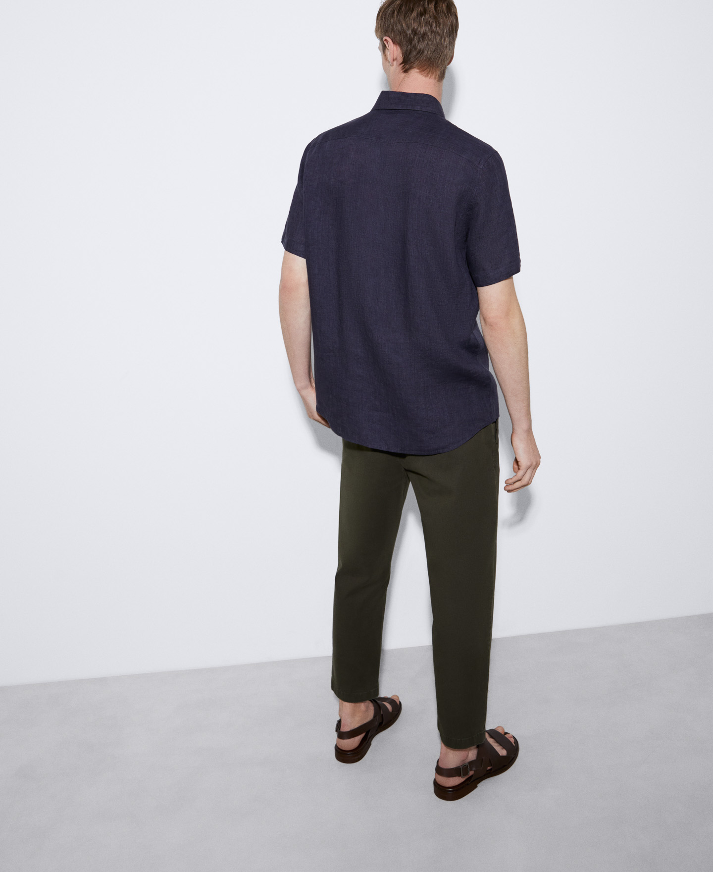 Short sleeve linen shirt image number 2