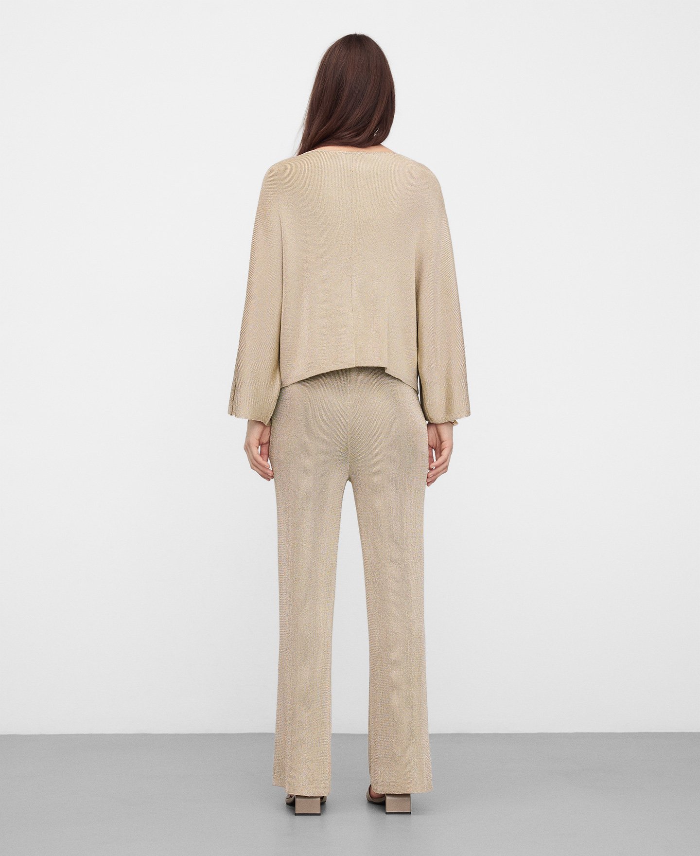 Cal&ccedil;as em malha metalizada image number 2