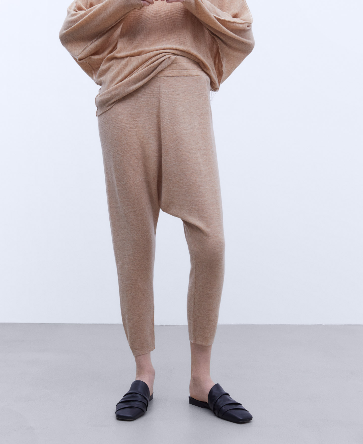 Merino wool trousers image number 0