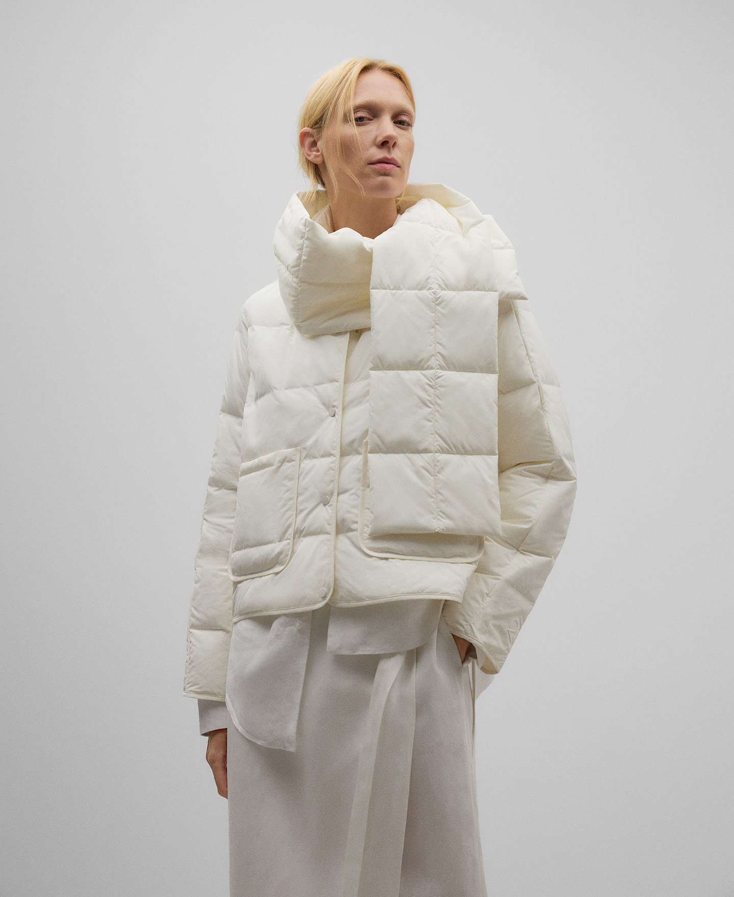 Quilted jacket with scarf woman image number 5