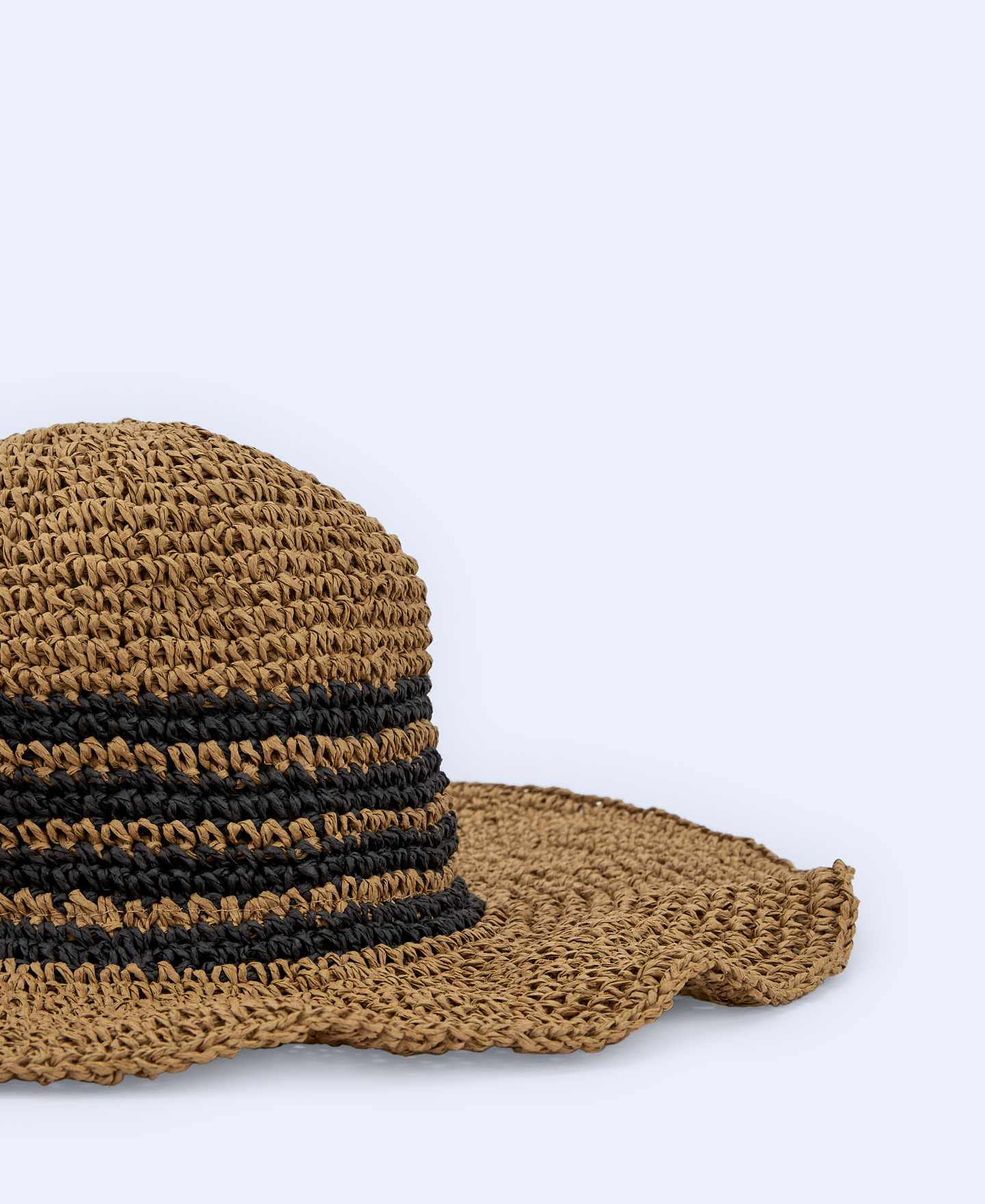 Wide-brimmed pamela in responsible paper image number 1